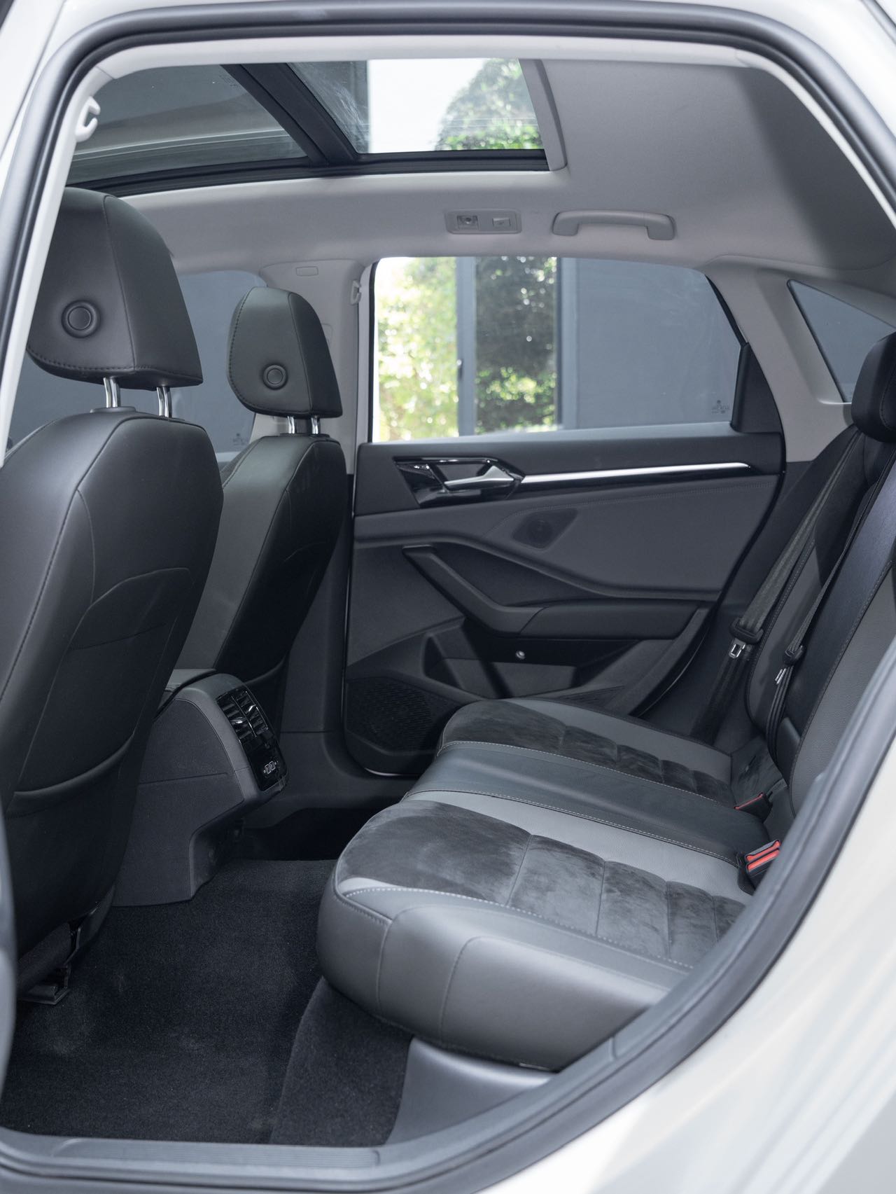 Volkswagen Sagitar Exclusive Edition