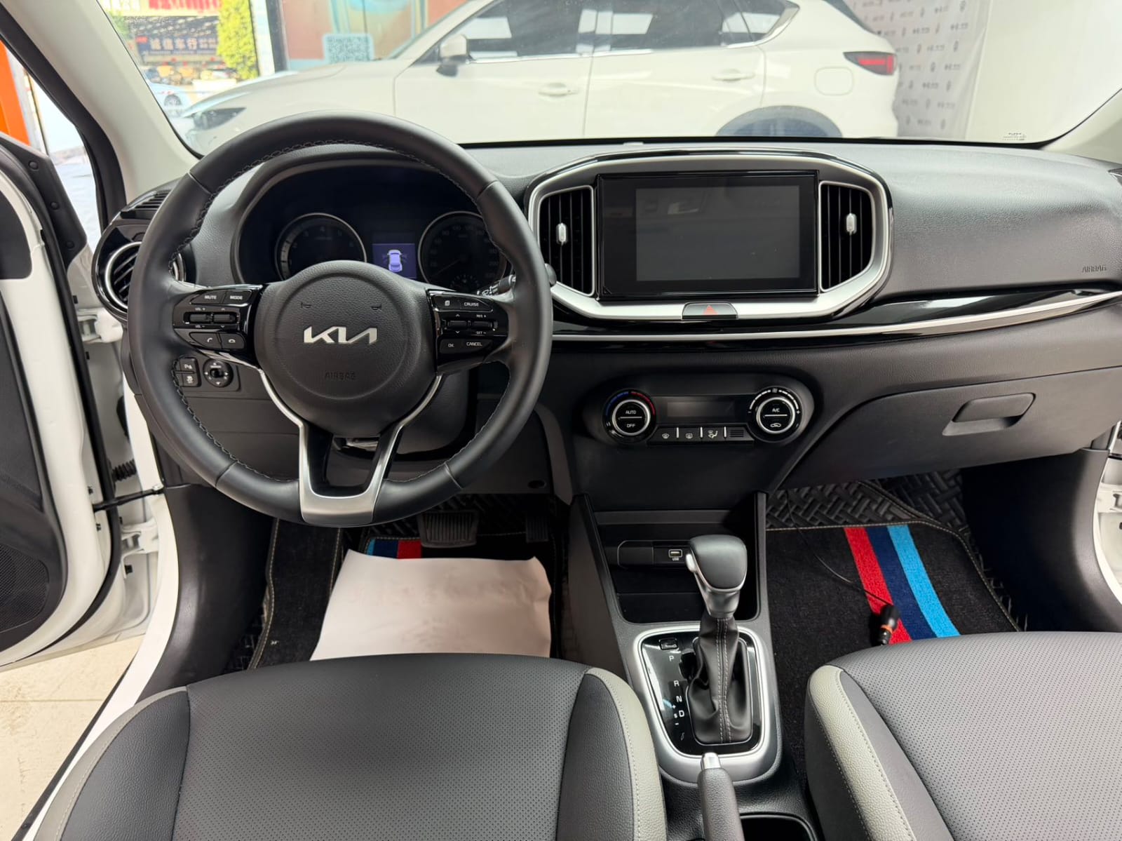 Kia KX1