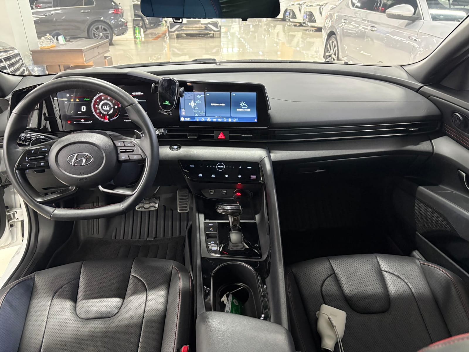 Hyundai Elantra 240TGDi Premium Edition