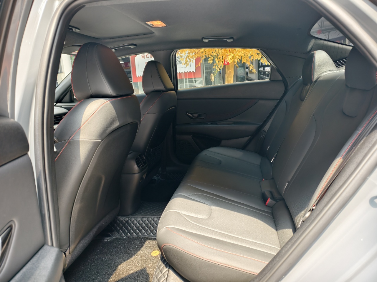 Hyundai Elantra 240TGDi Premium Edition