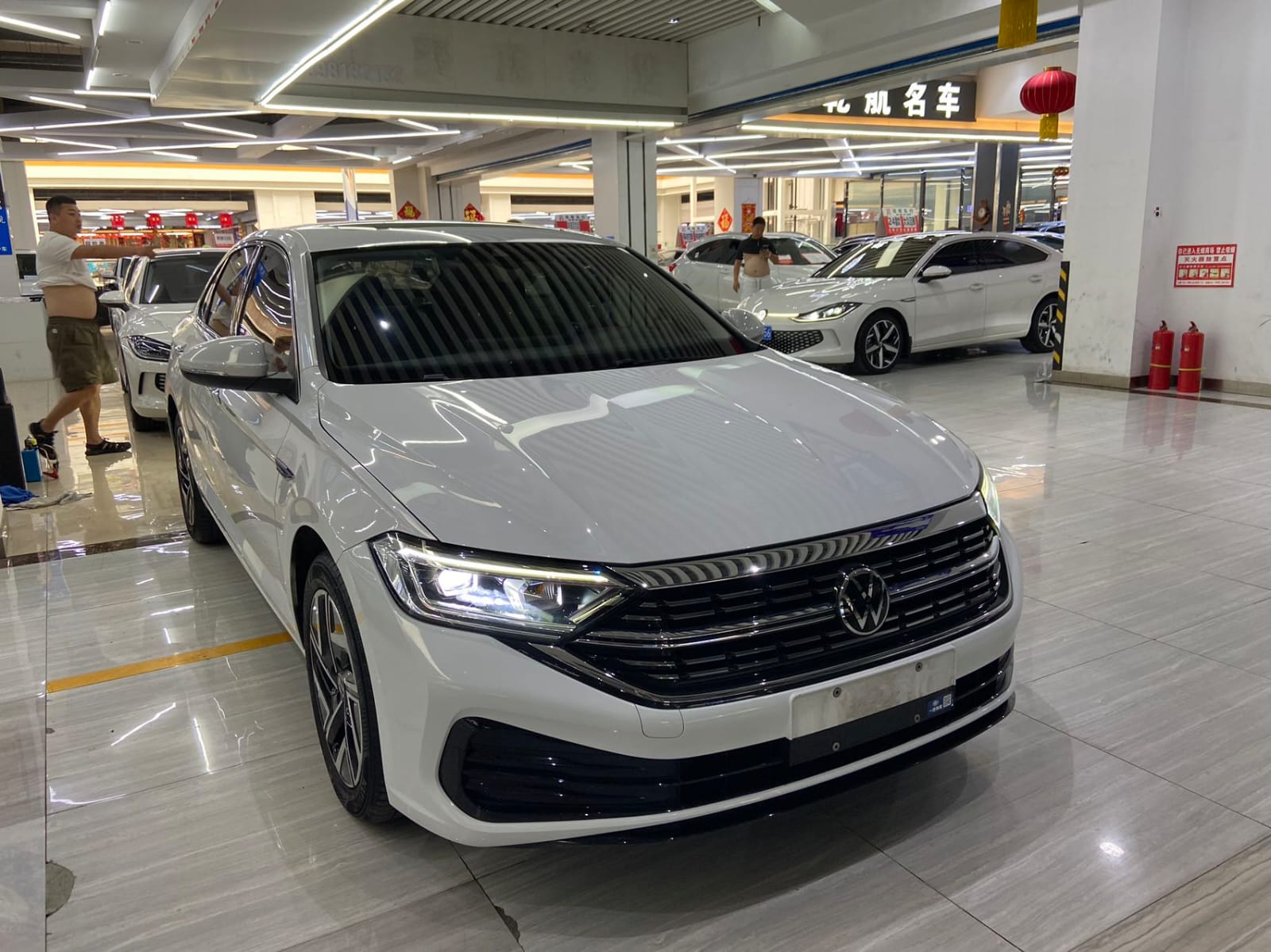 Volkswagen Sagitar 280TSI DSG Overpass Plus Edition
