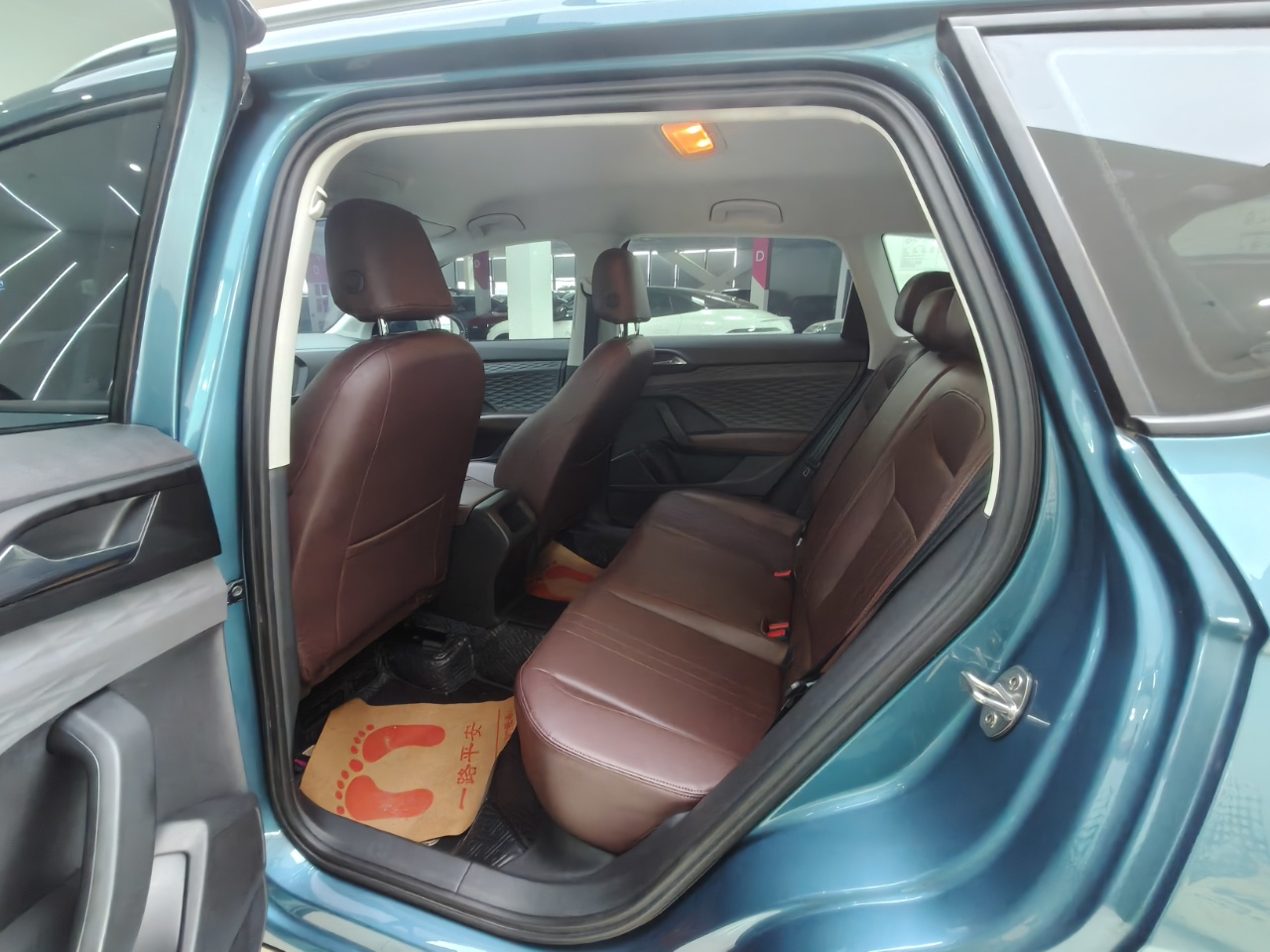 Volkswagen Tharu 1.4T