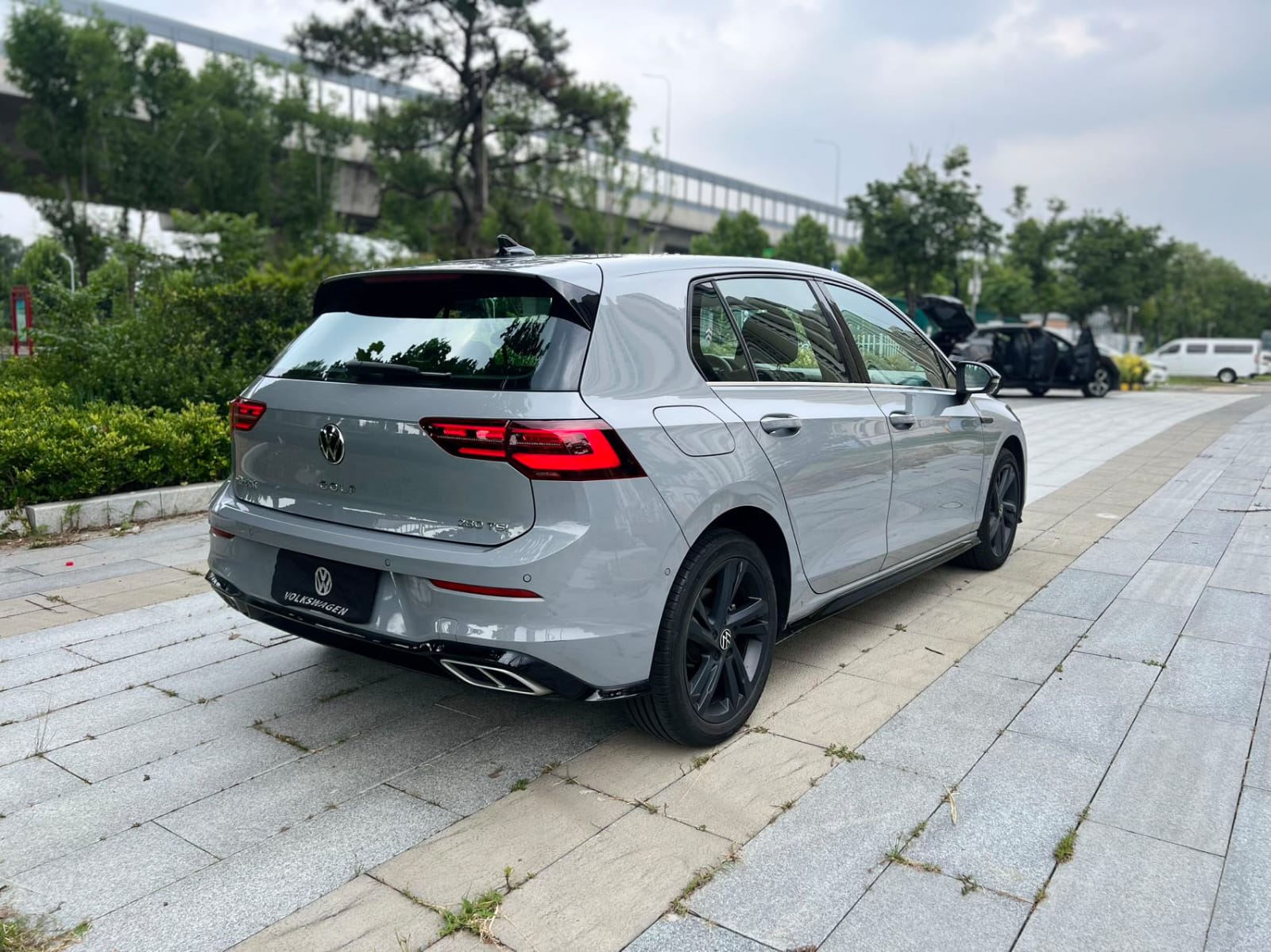 Volkswagen Golf 280TSI DSG R-Line Lite