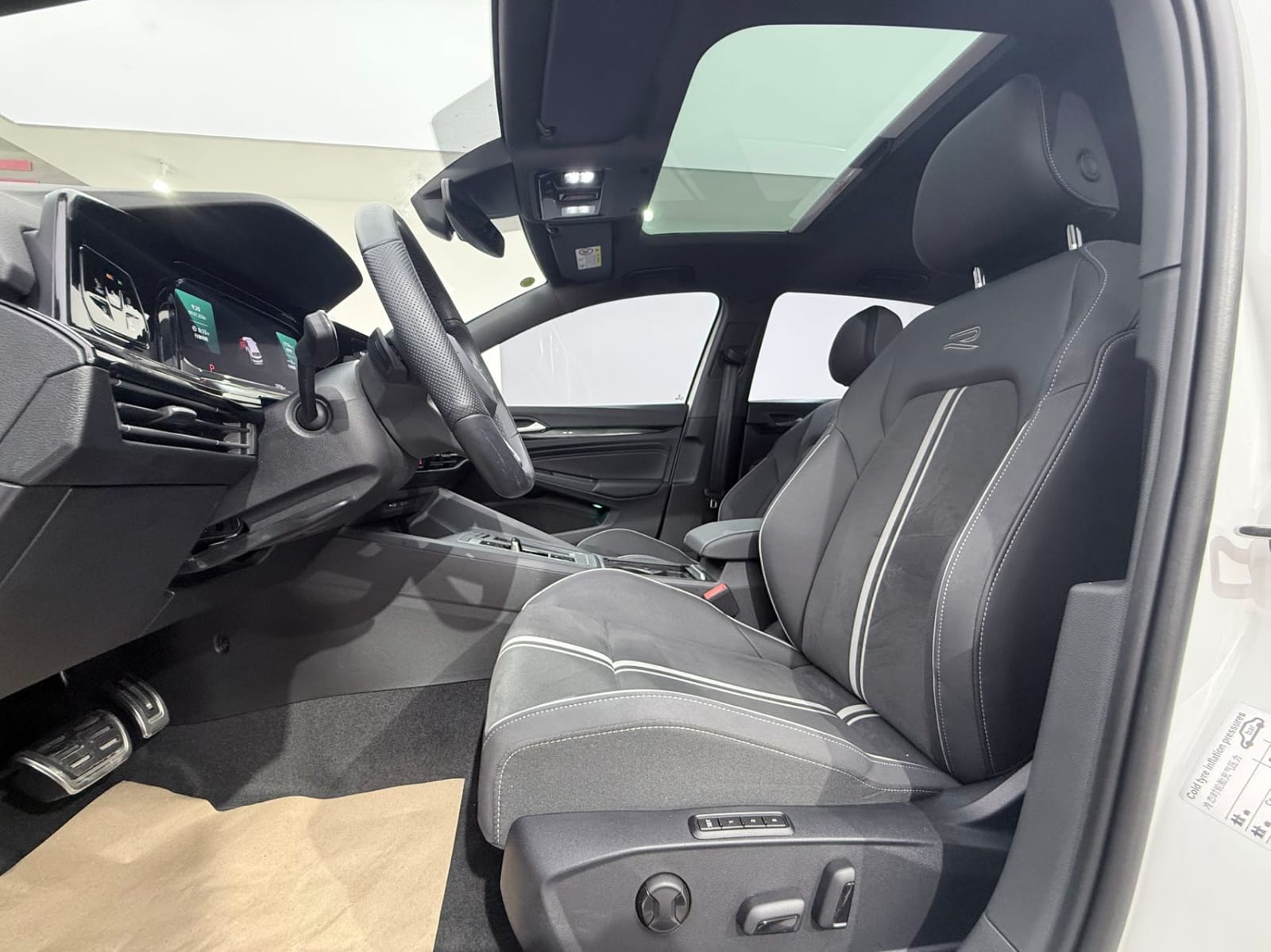 Volkswagen Golf 280TSI DSG R-Line