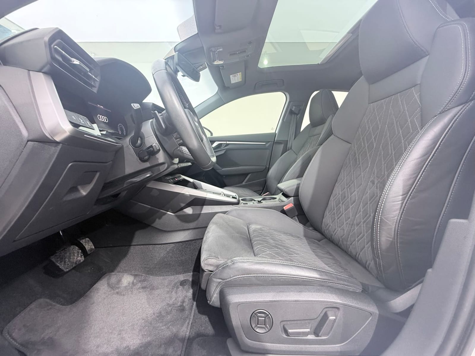 Audi A3L Limousine 35 TFSI Luxury Sport