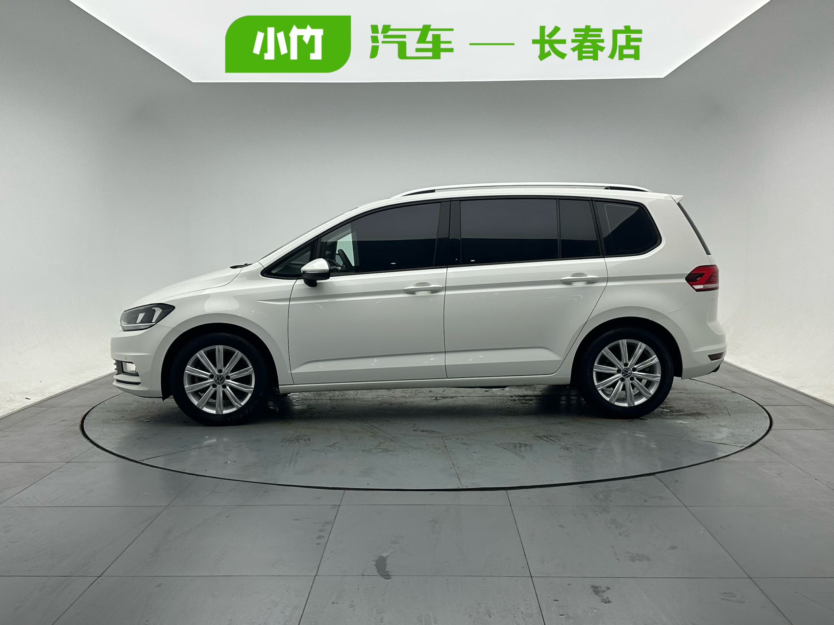 Volkswagen Touran L 280TSI DSG Comfort Edition (7 мест)