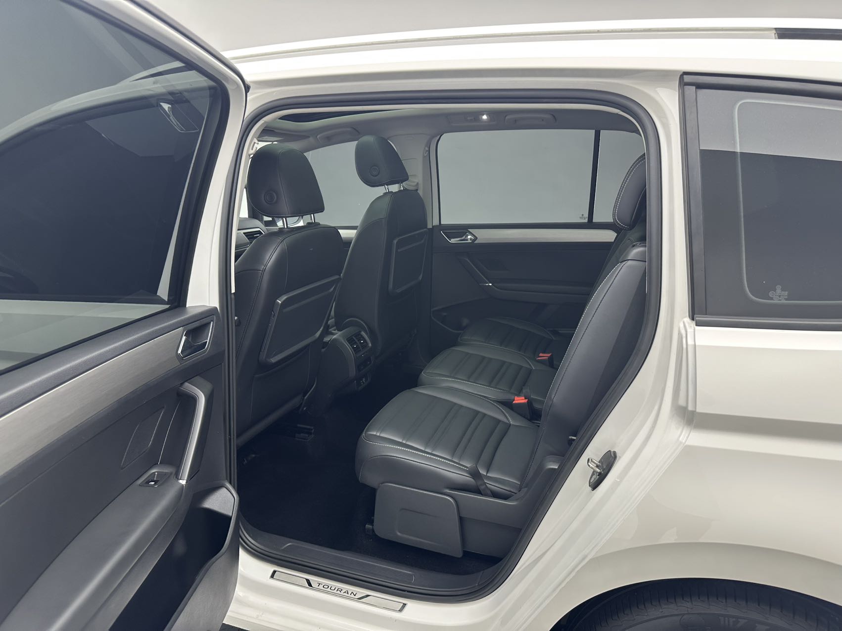 Volkswagen Touran L 280TSI DSG Comfort Edition (7 мест)