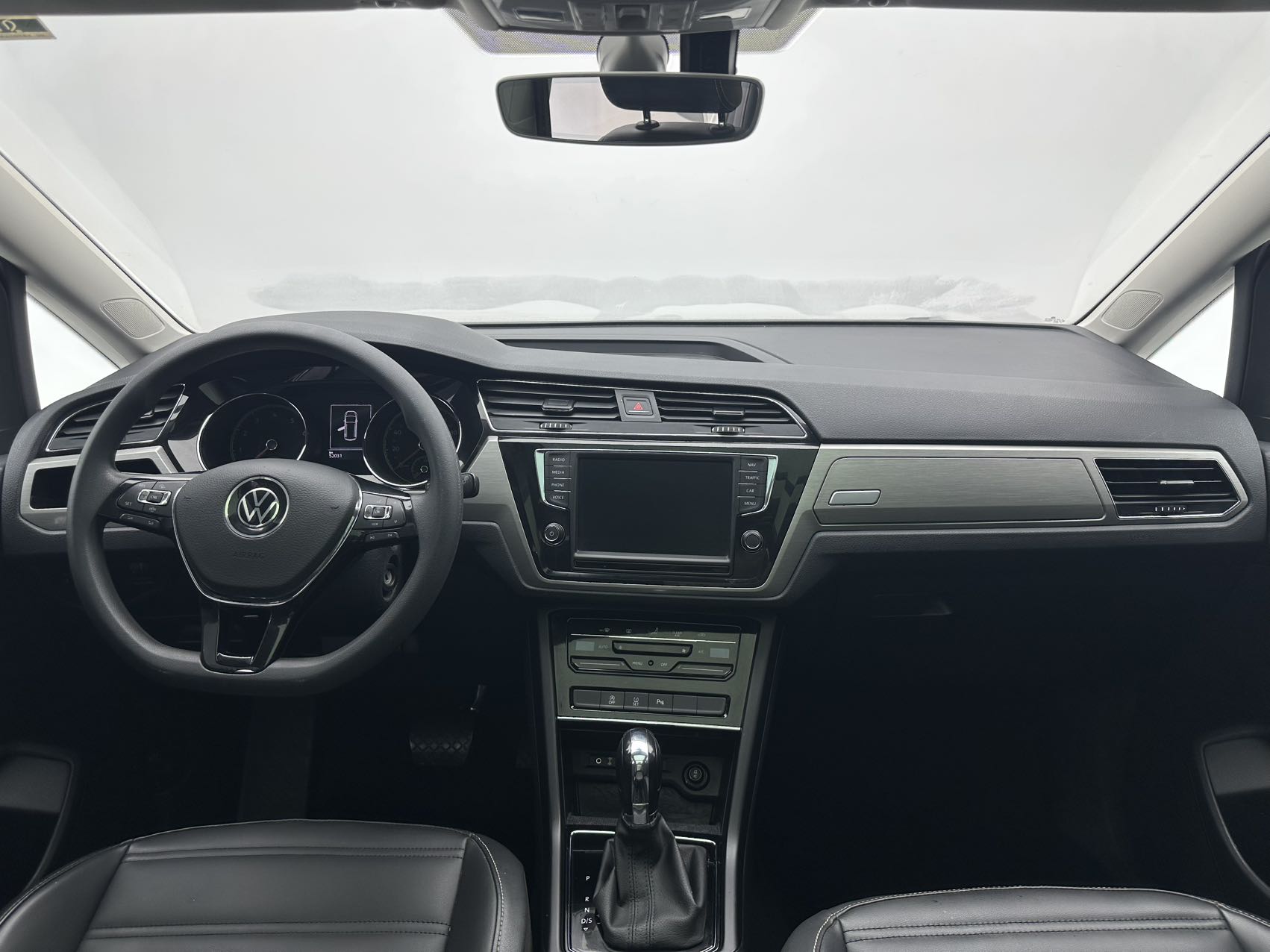 Volkswagen Touran L 280TSI DSG Comfort Edition (7 мест)