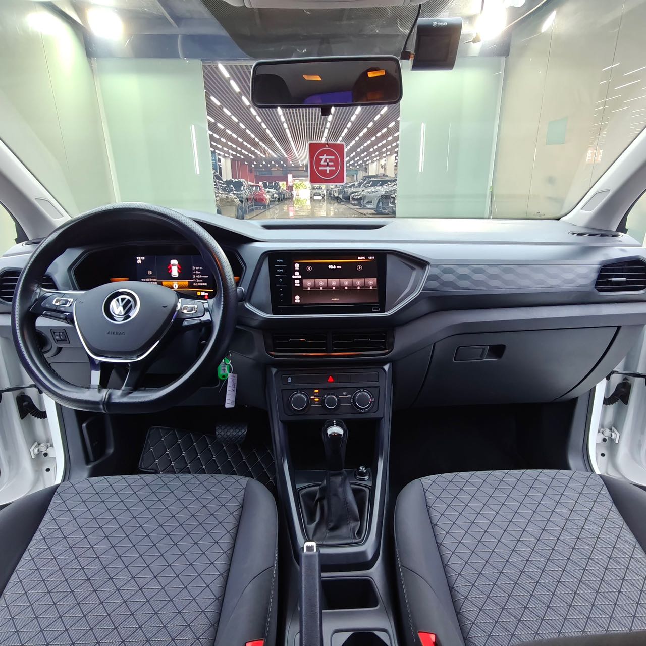 Volkswagen T-Cross 1.5L Automatic Edition