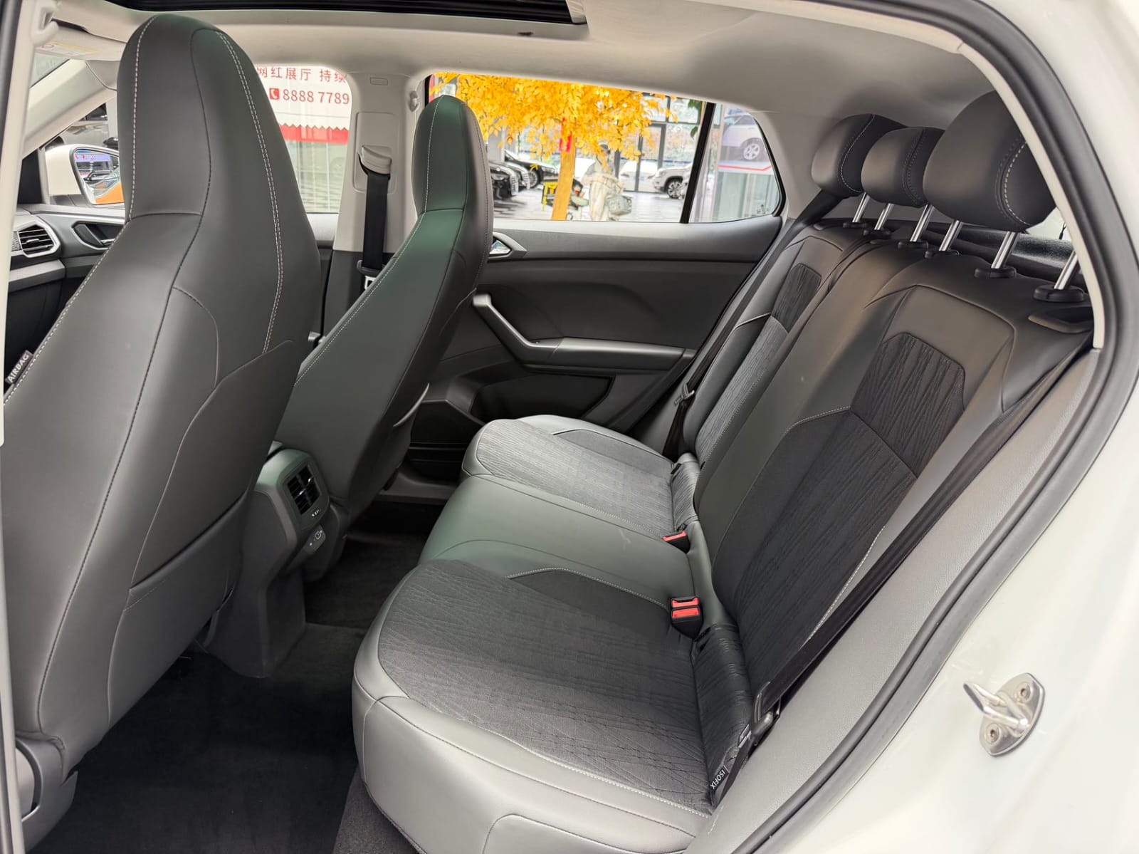 Volkswagen T-Roc 280TSI