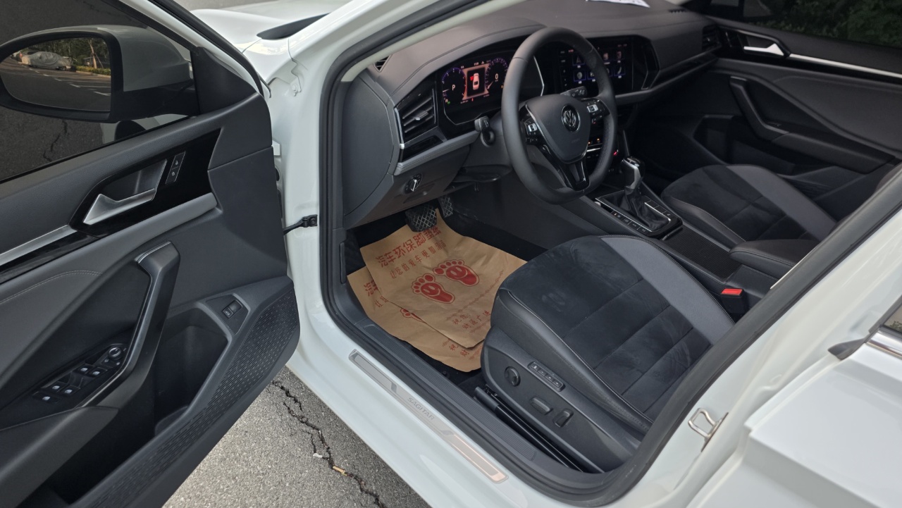 Volkswagen Sagitar 280TSI DSG Premium Edition