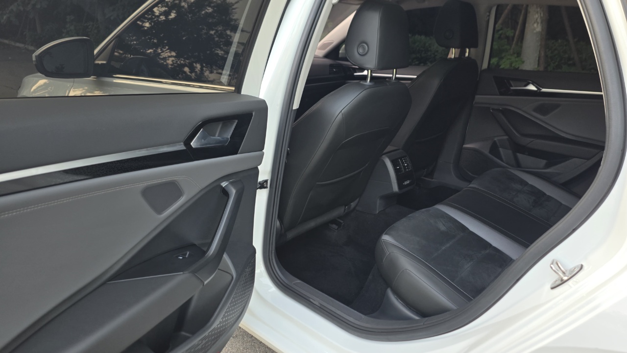 Volkswagen Sagitar 280TSI DSG Premium Edition