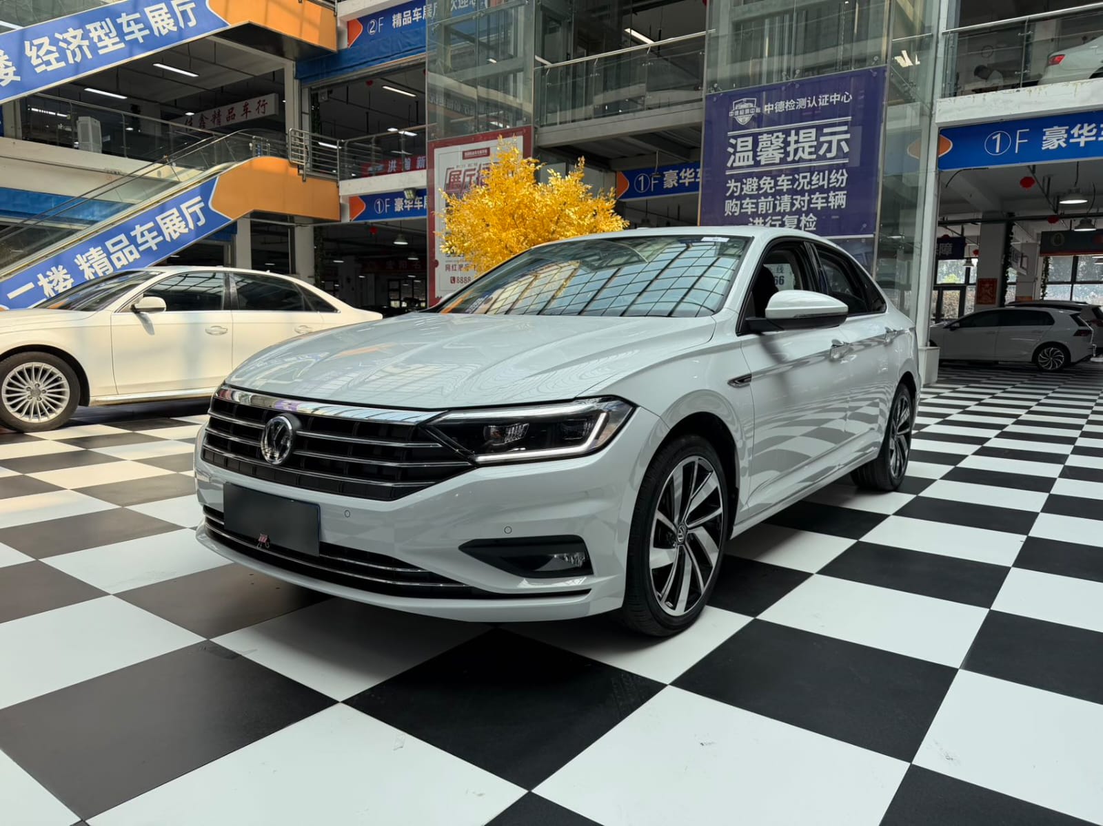 Volkswagen Sagitar 280TSI