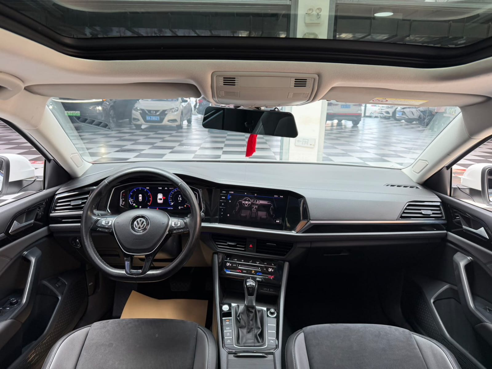 Volkswagen Sagitar 280TSI