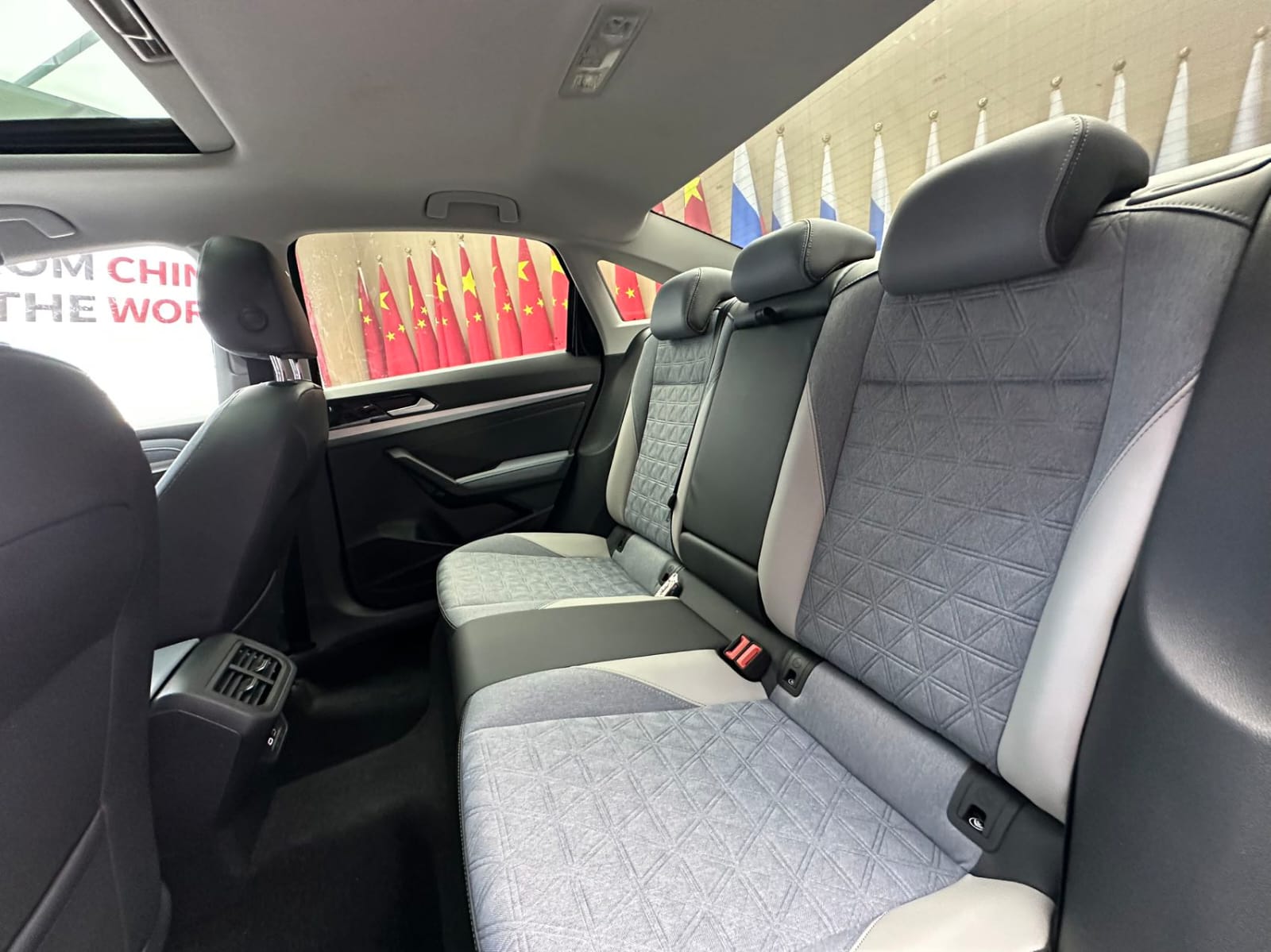 Volkswagen Lavida 280TSI DSG Active