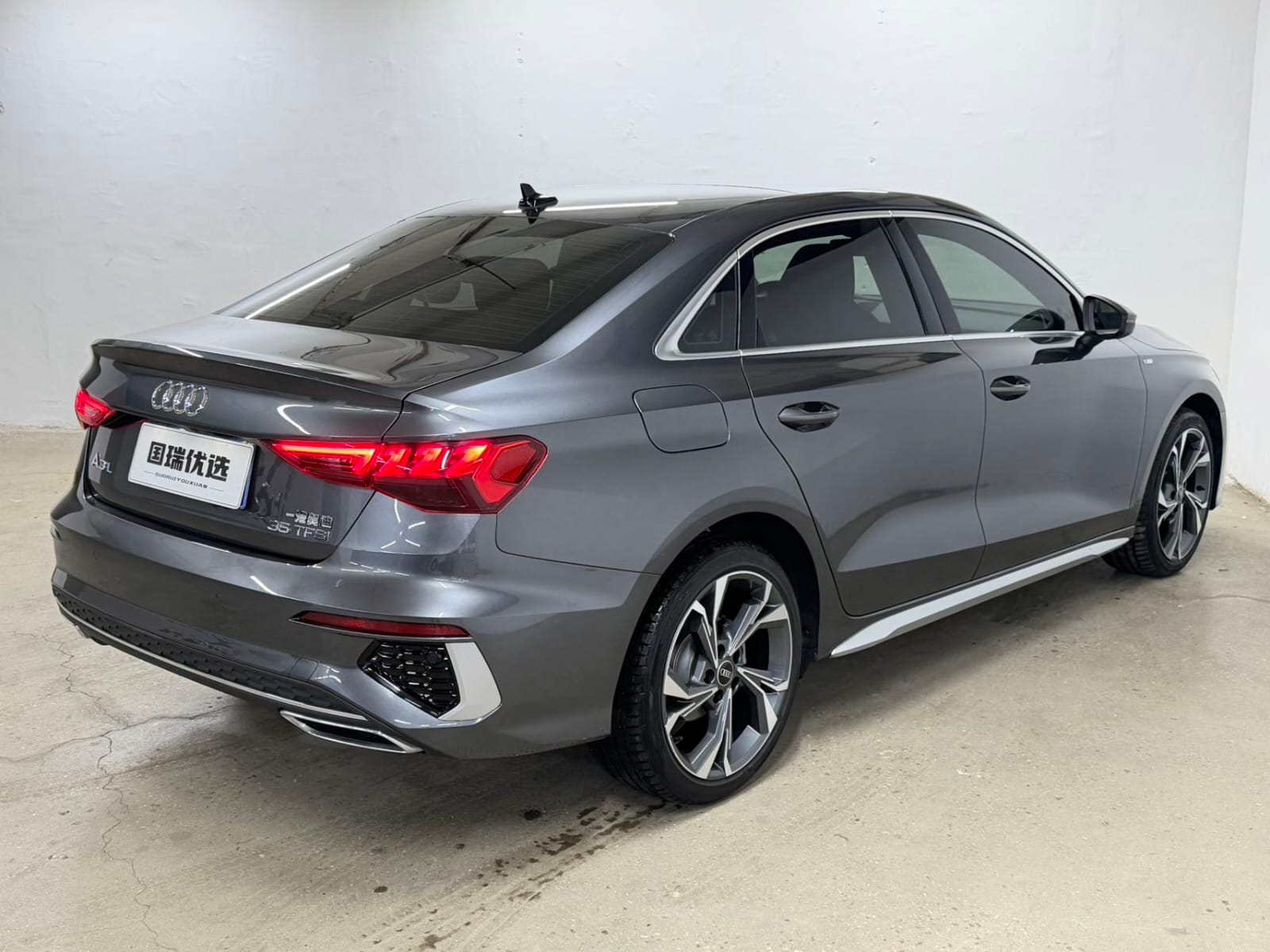 Audi A3L Limousine 35 TFSI Deluxe Sport Edition