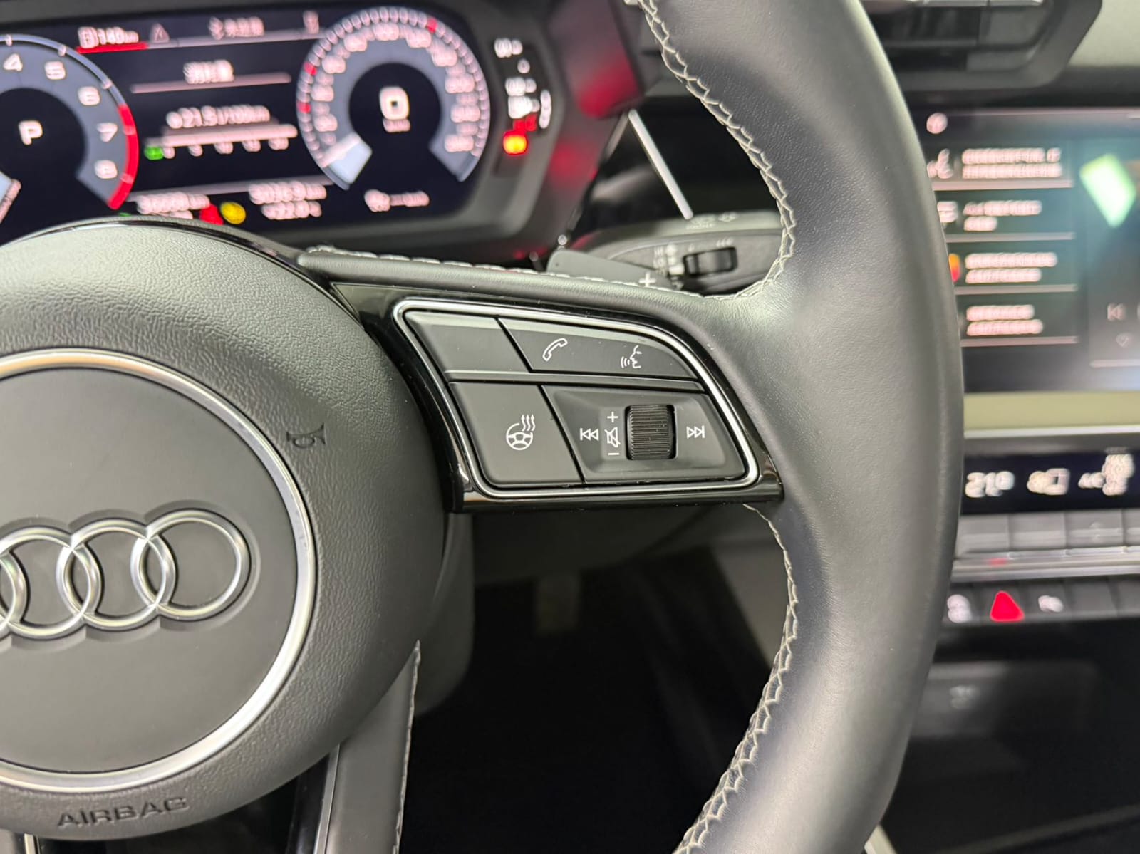 Audi A3L Limousine 35 TFSI Deluxe Sport Edition