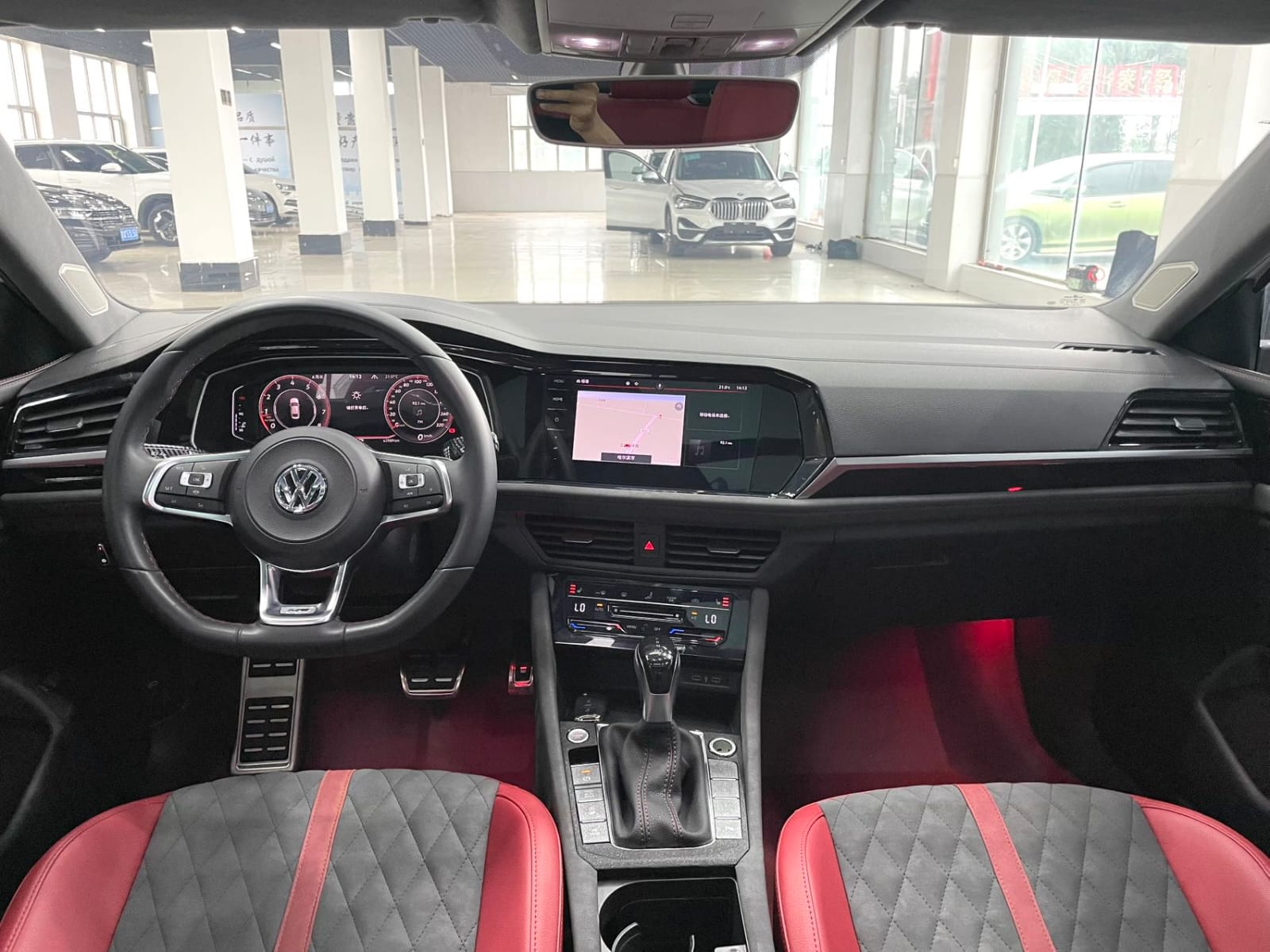 Volkswagen Sagitar 280TSI DSG Premium Edition