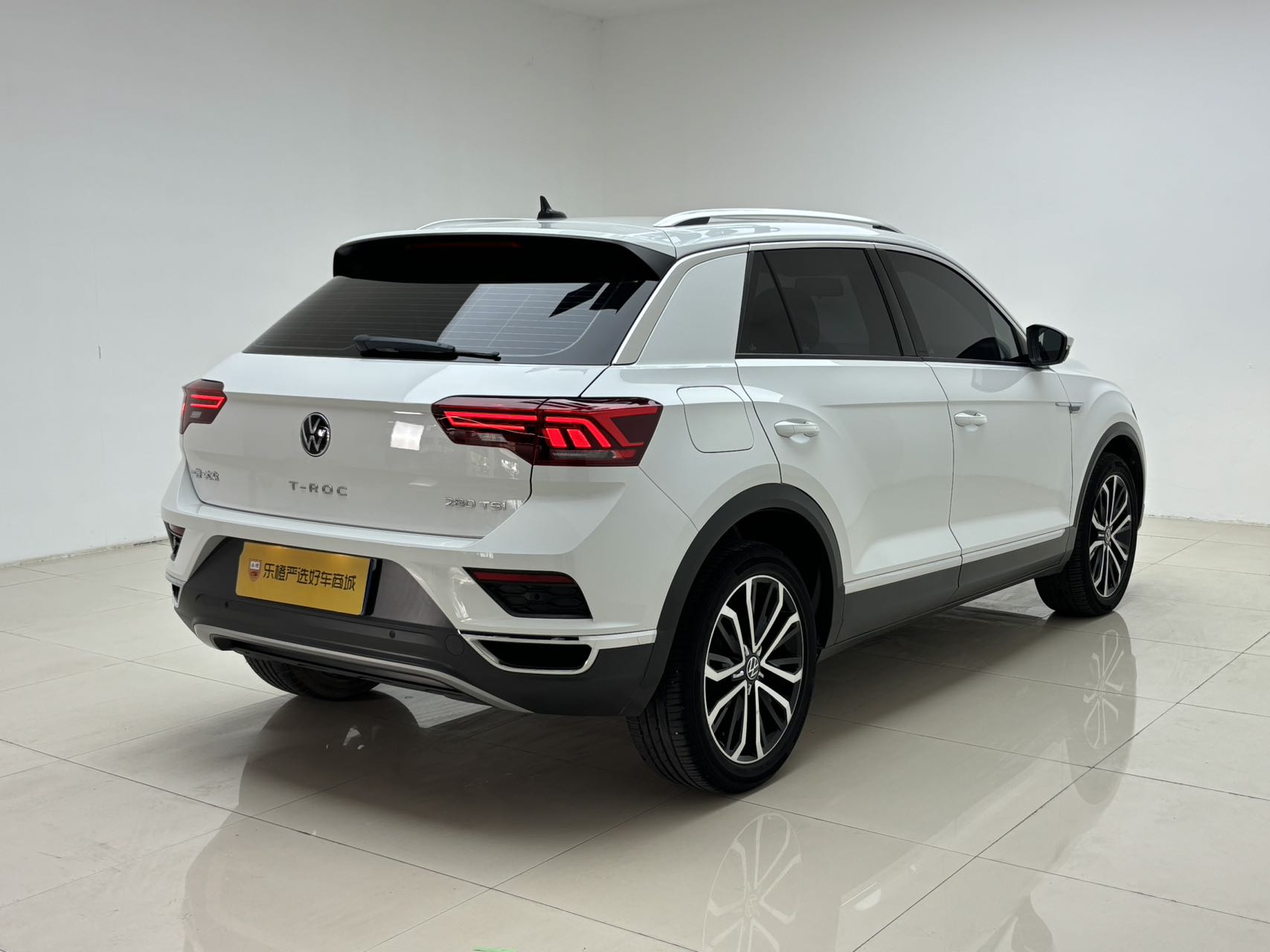 Volkswagen T-Roc Tango 280TSI DSG Enjoy PLUS