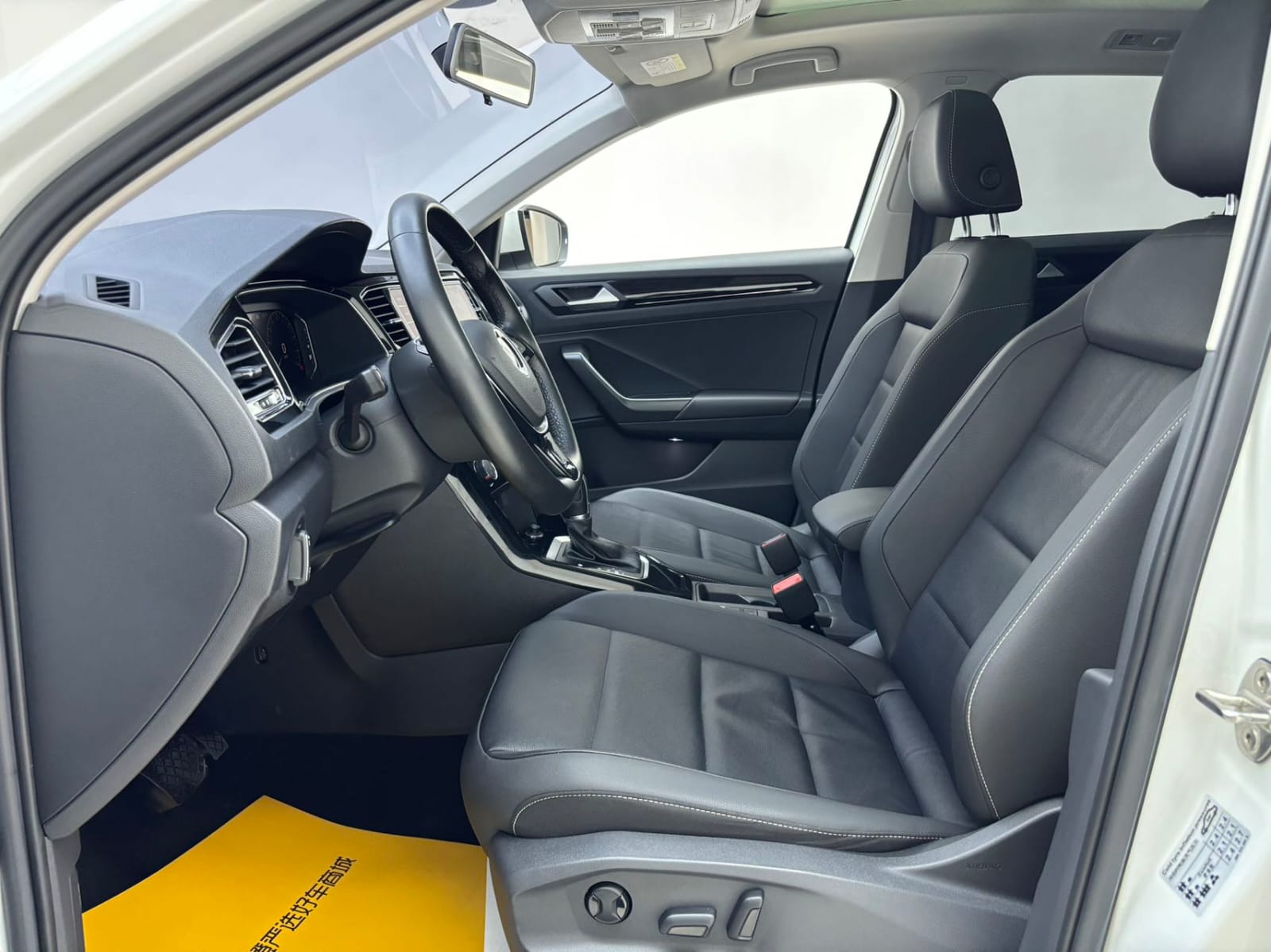 Volkswagen T-Roc Tango 280TSI DSG Enjoy PLUS