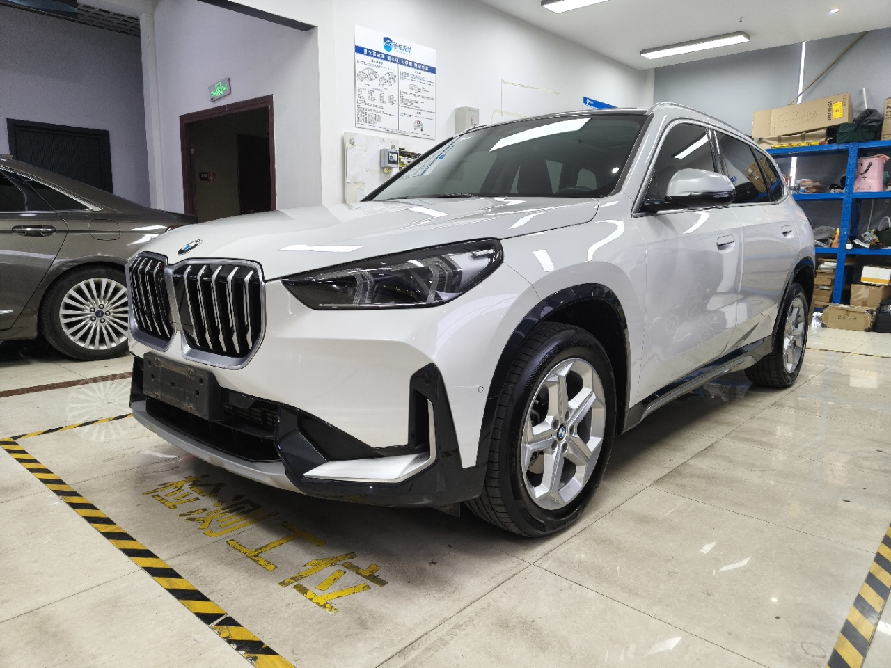 BMW X1 20Li X