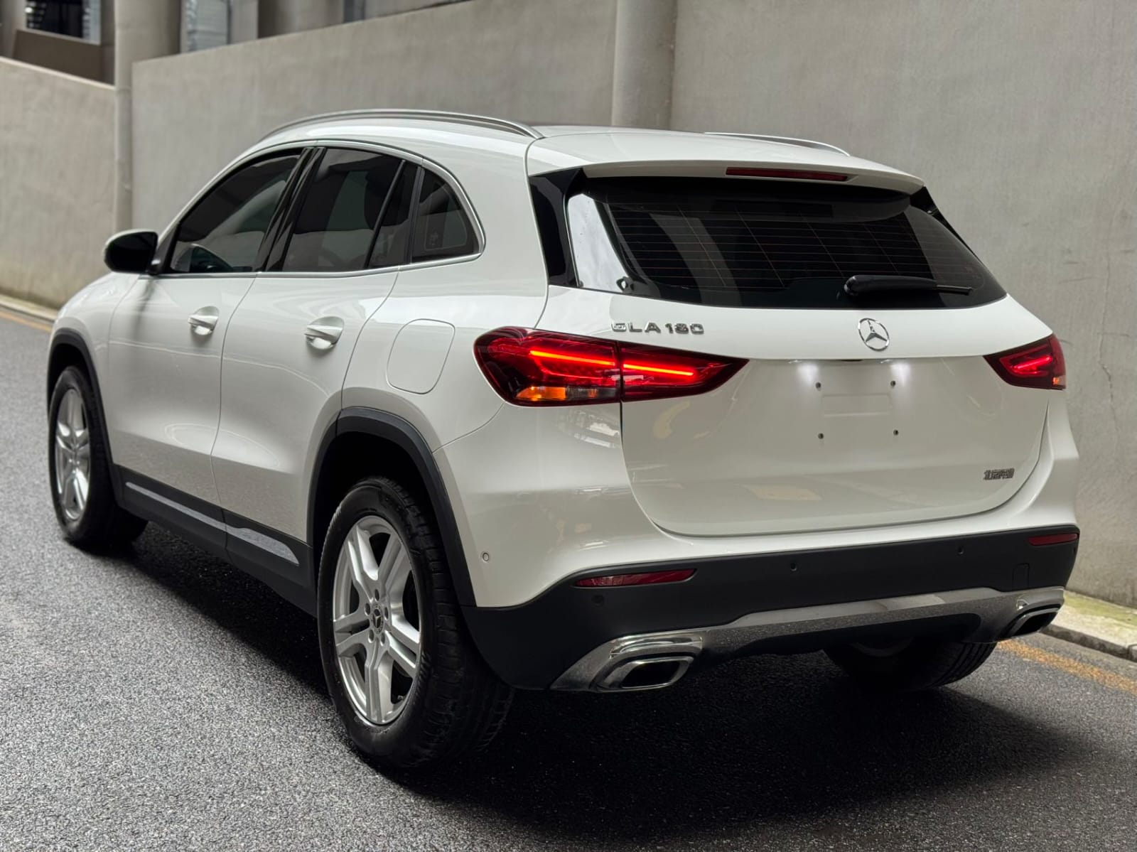 Mercedes-Benz GLA 180