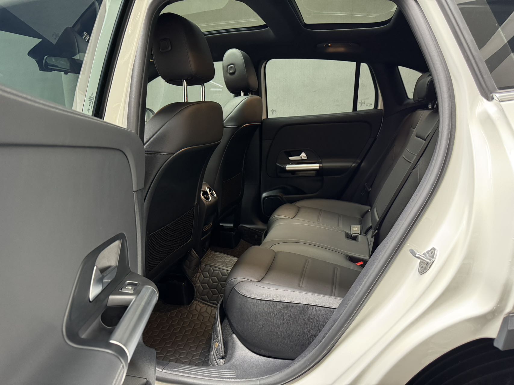 Mercedes-Benz GLA 180