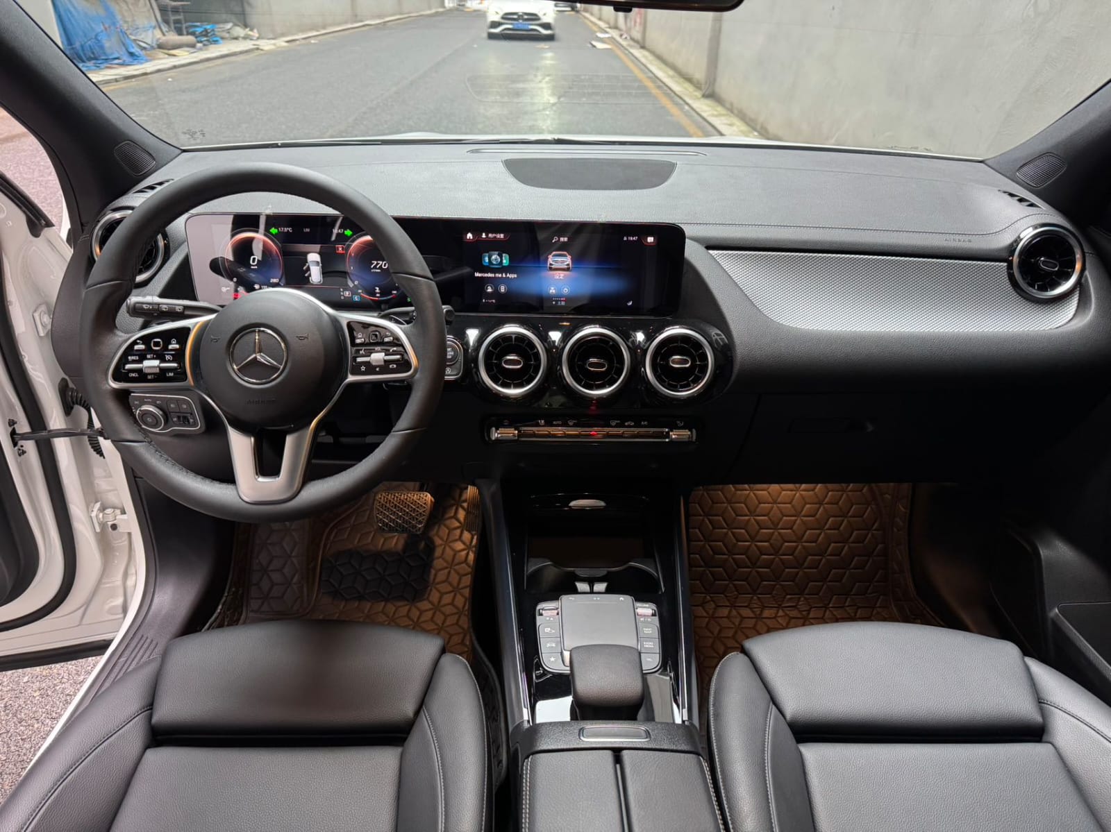 Mercedes-Benz GLA 180