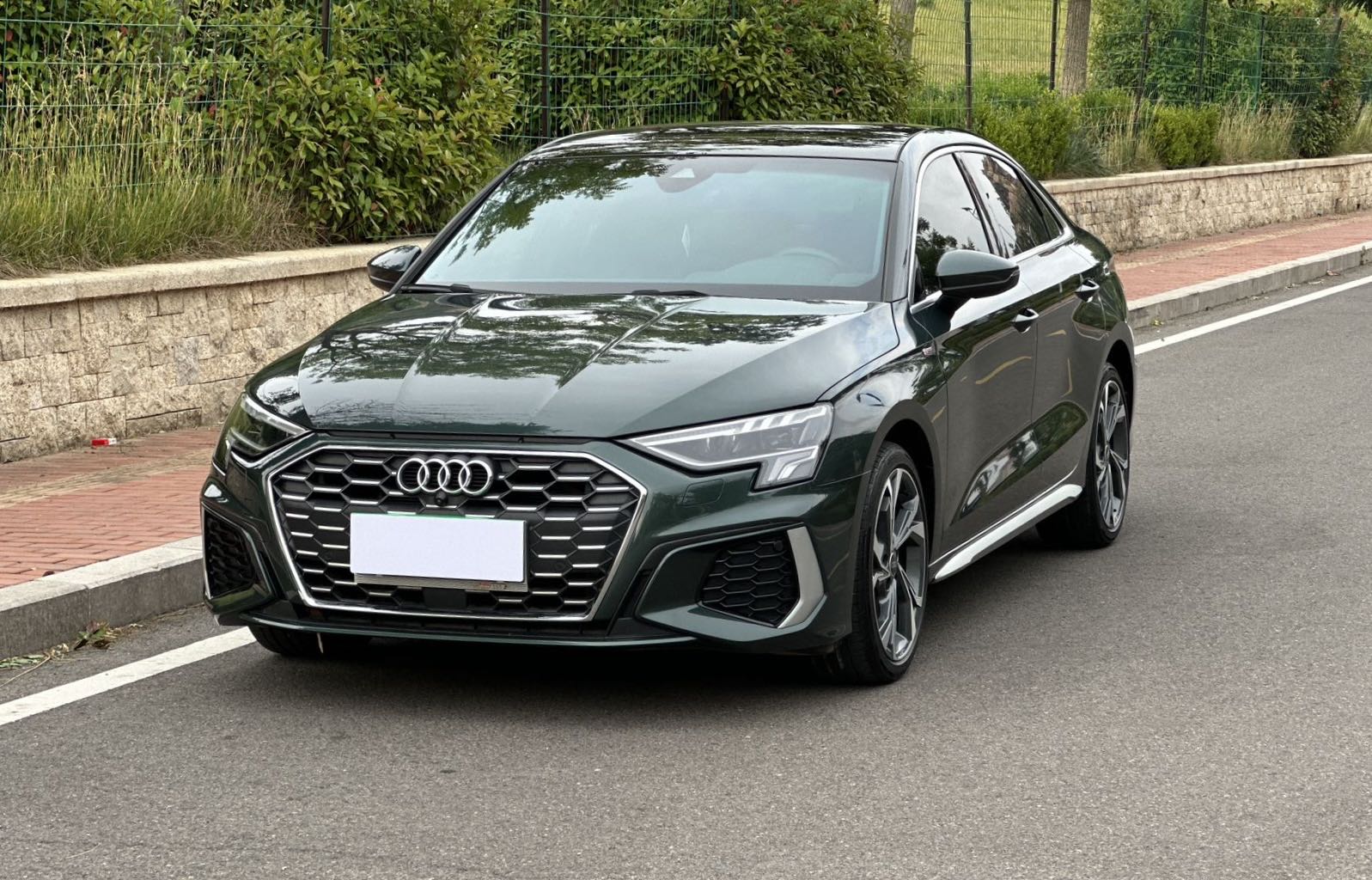 Audi A3L Limousine 35 TFSI Luxury Sport