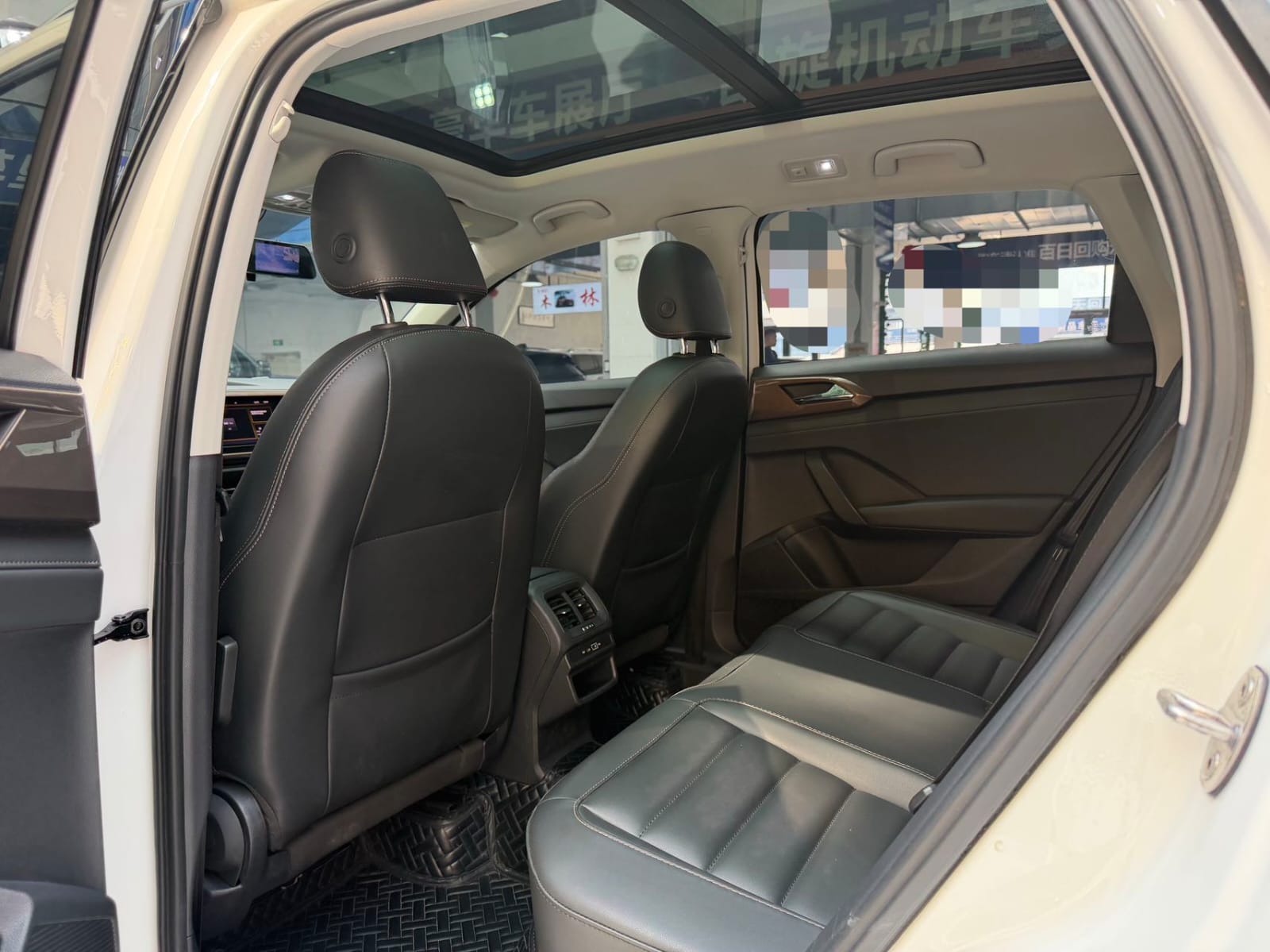 Volkswagen Tharu 280 Comfort Edition