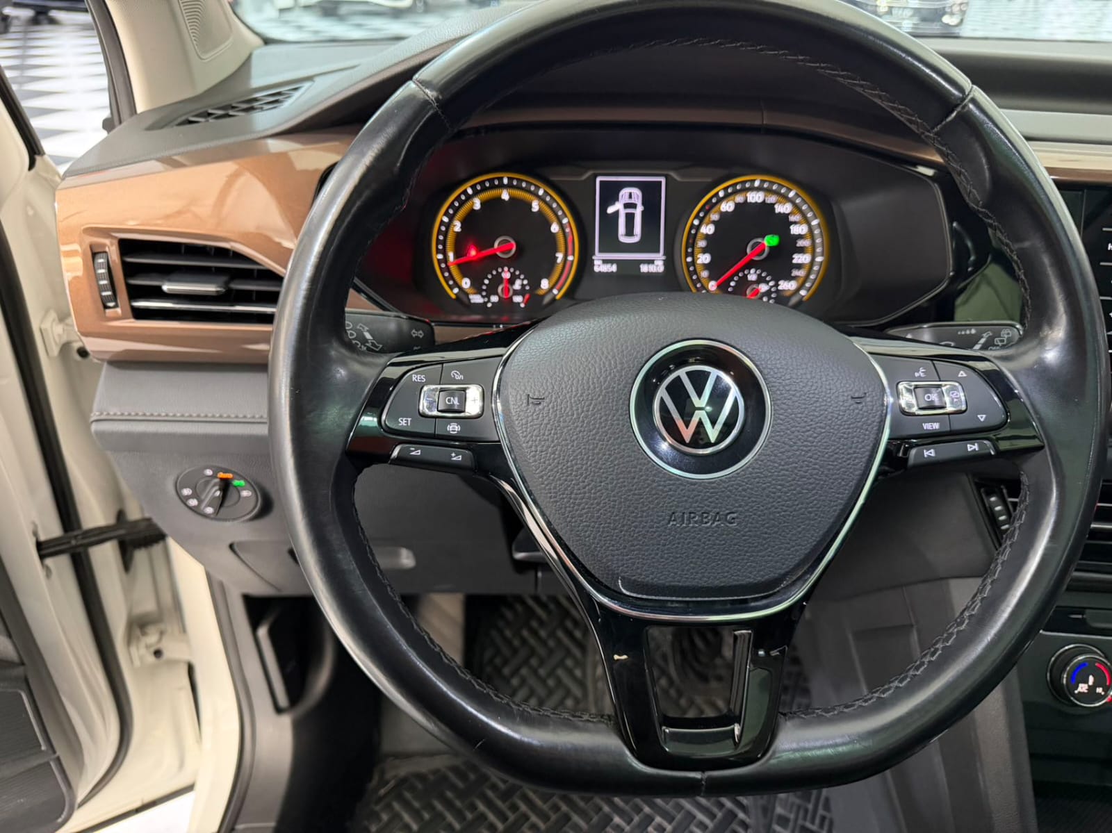 Volkswagen Tharu 280 Comfort Edition