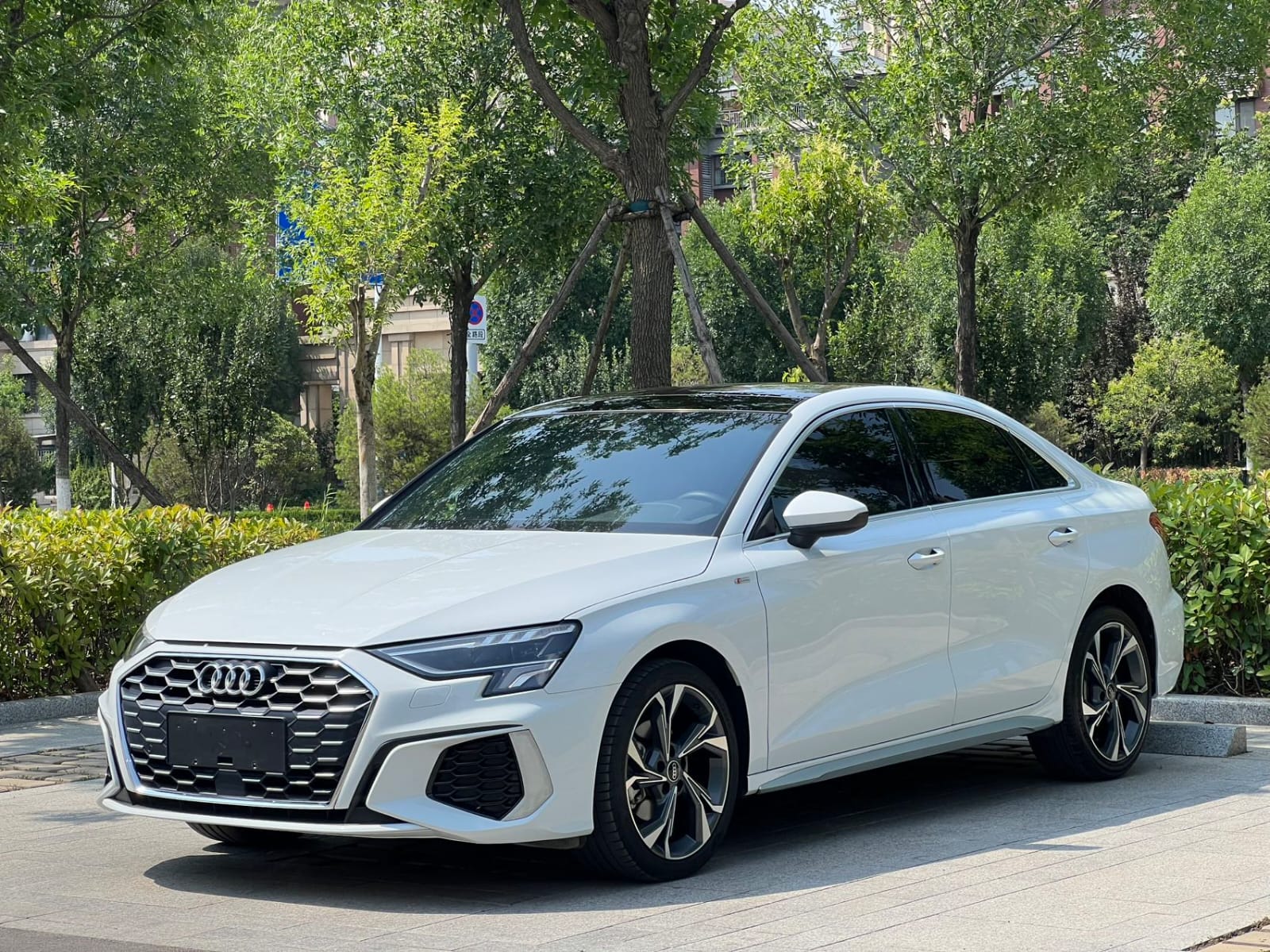Audi A3 Limousine 35 TFSI Luxury Sport