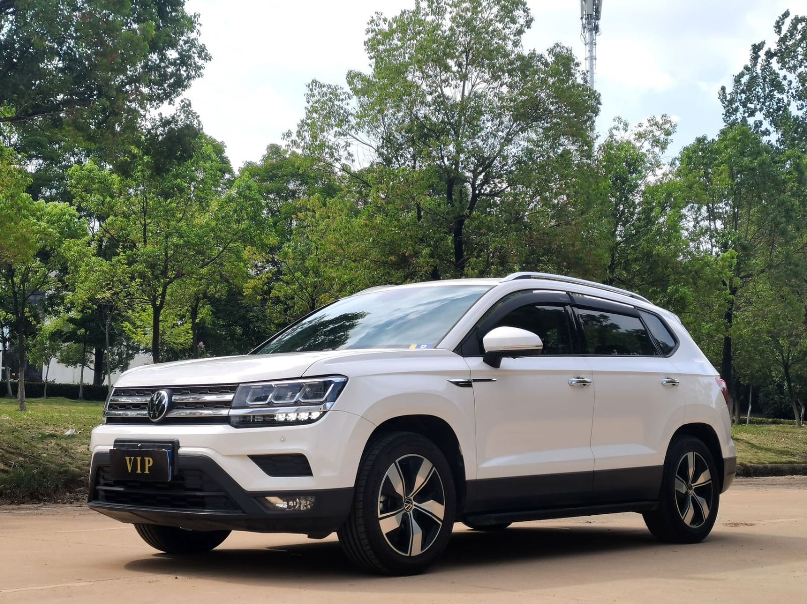 Volkswagen Tharu 280TSI Comfort