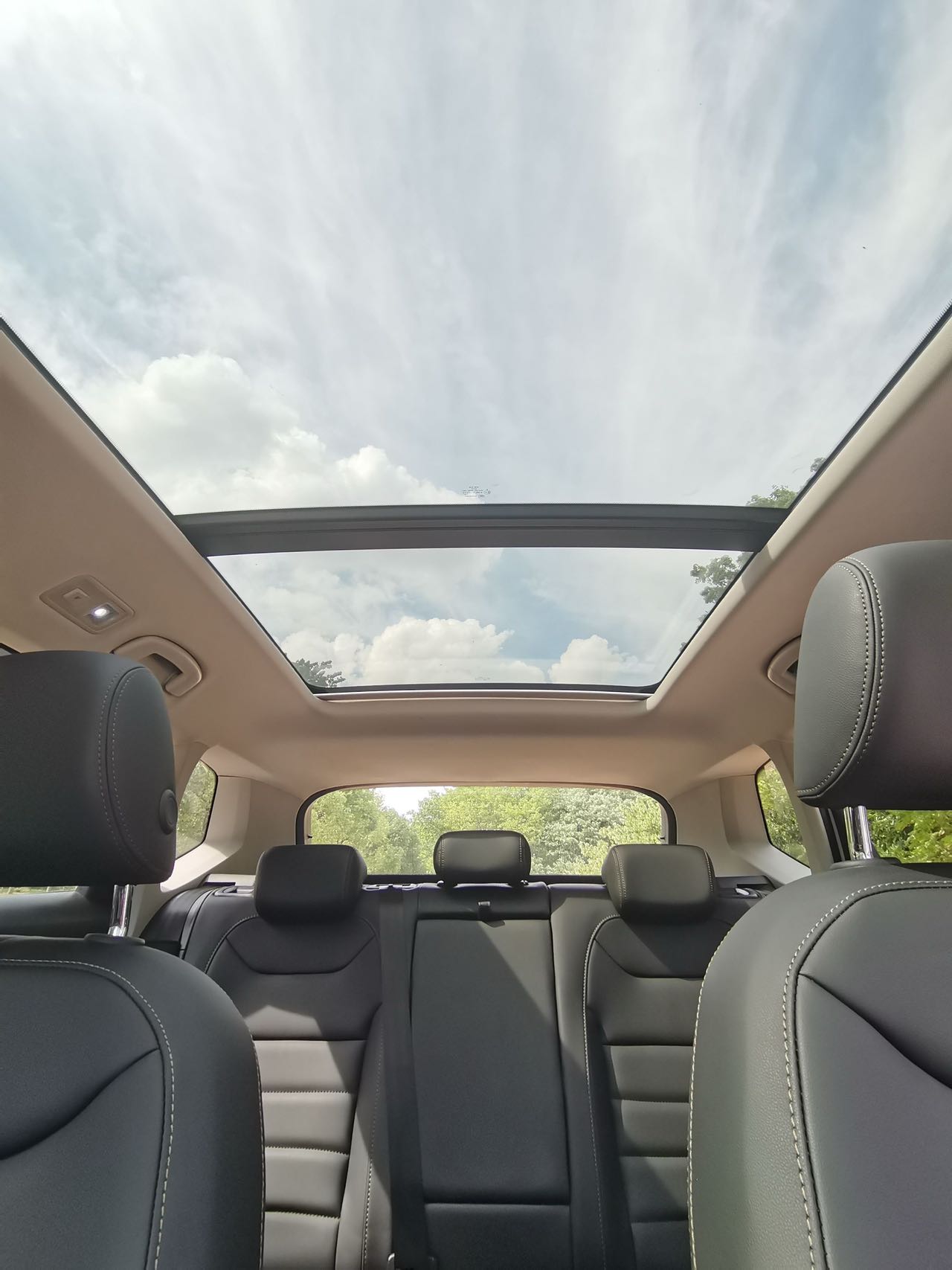 Volkswagen Tharu 280TSI Comfort