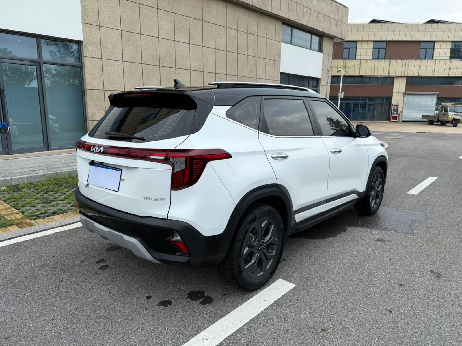 Kia Seltos 1.5L CVT Deluxe Edition