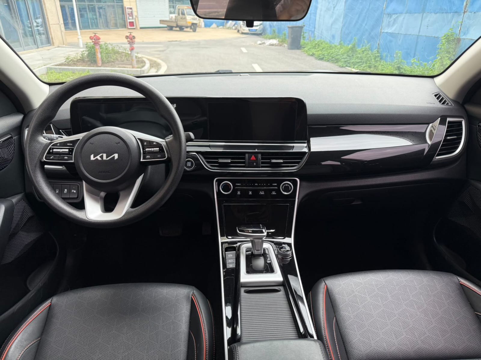 Kia Seltos 1.5L CVT Deluxe Edition