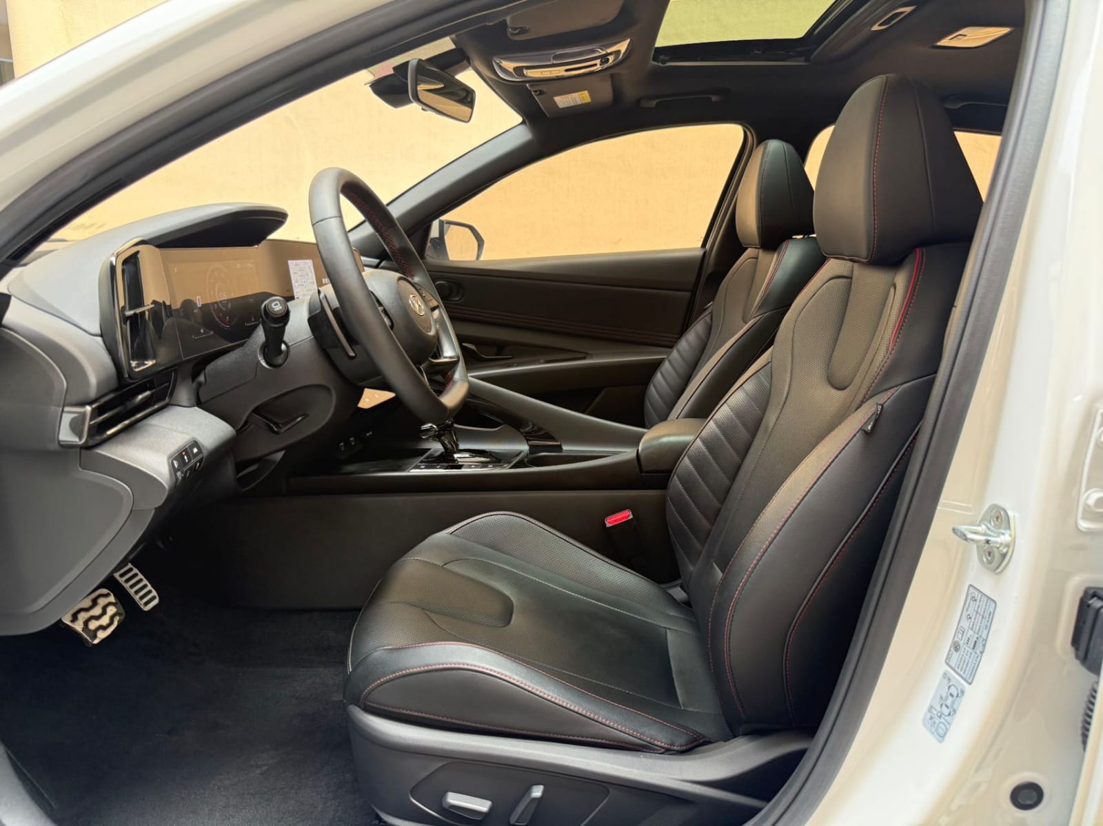 Hyundai Elantra 240T Premium Edition