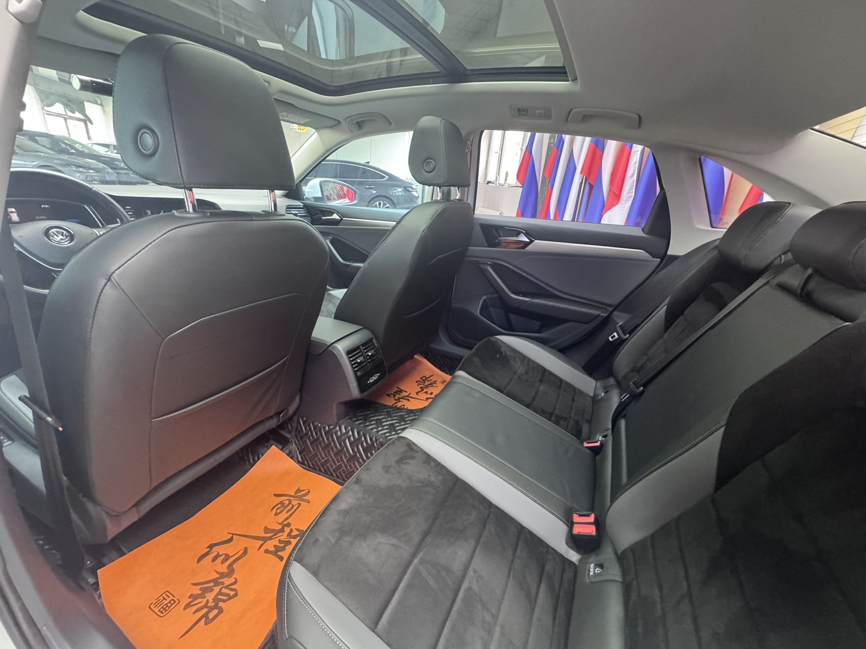 Volkswagen Sagitar 280TSI DSG Deluxe Intelligent Edition
