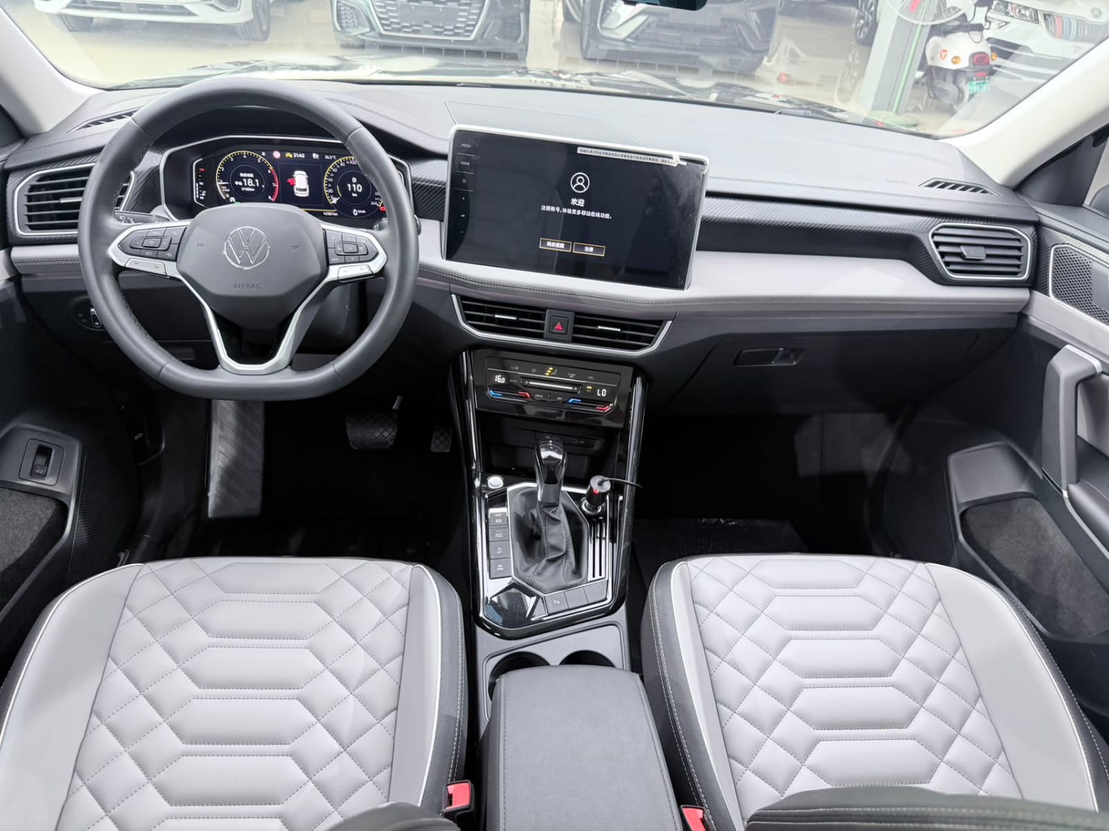 Volkswagen Tayron 280TSI Deluxe PLUS Premium Edition