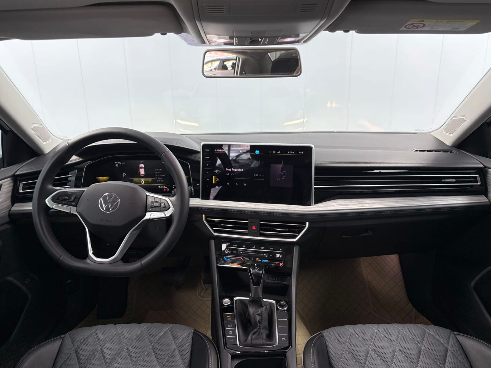 Volkswagen Sagitar 280TSI DSG