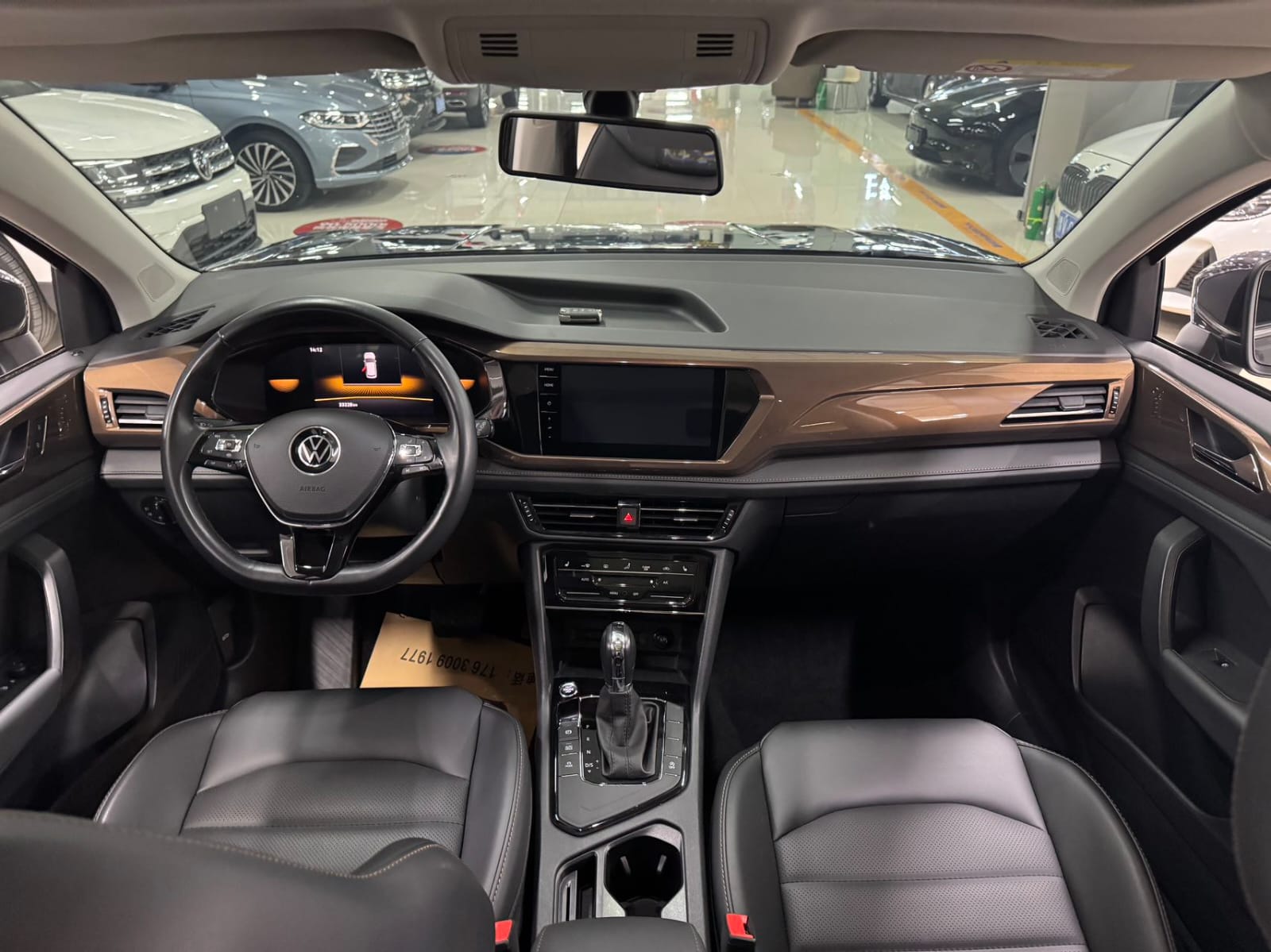 Volkswagen Tharu 280TSI Deluxe Edition