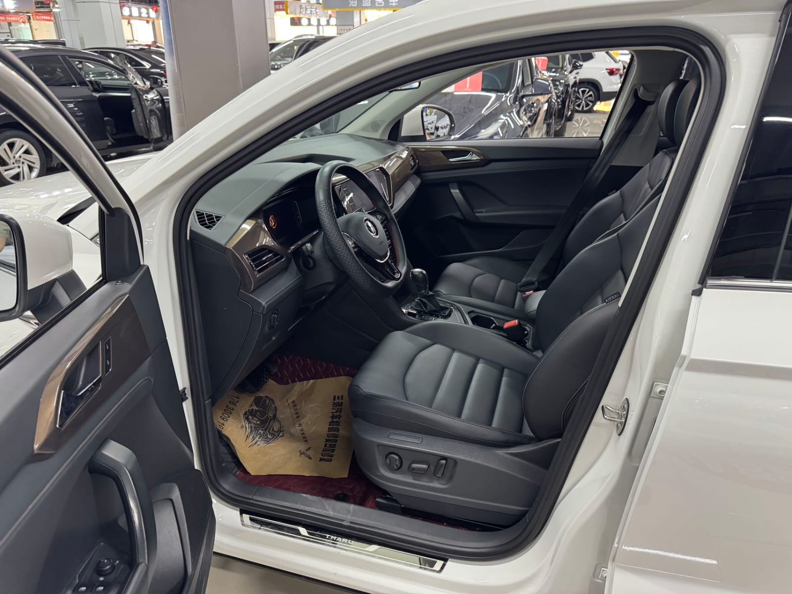Volkswagen Tharu 280TSI Deluxe Edition