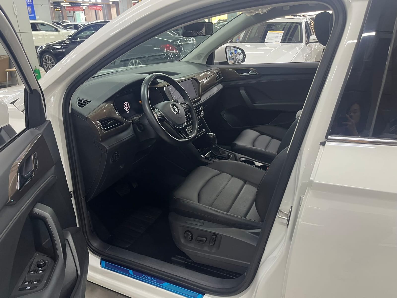 Volkswagen Tharu 280TSI Deluxe Edition