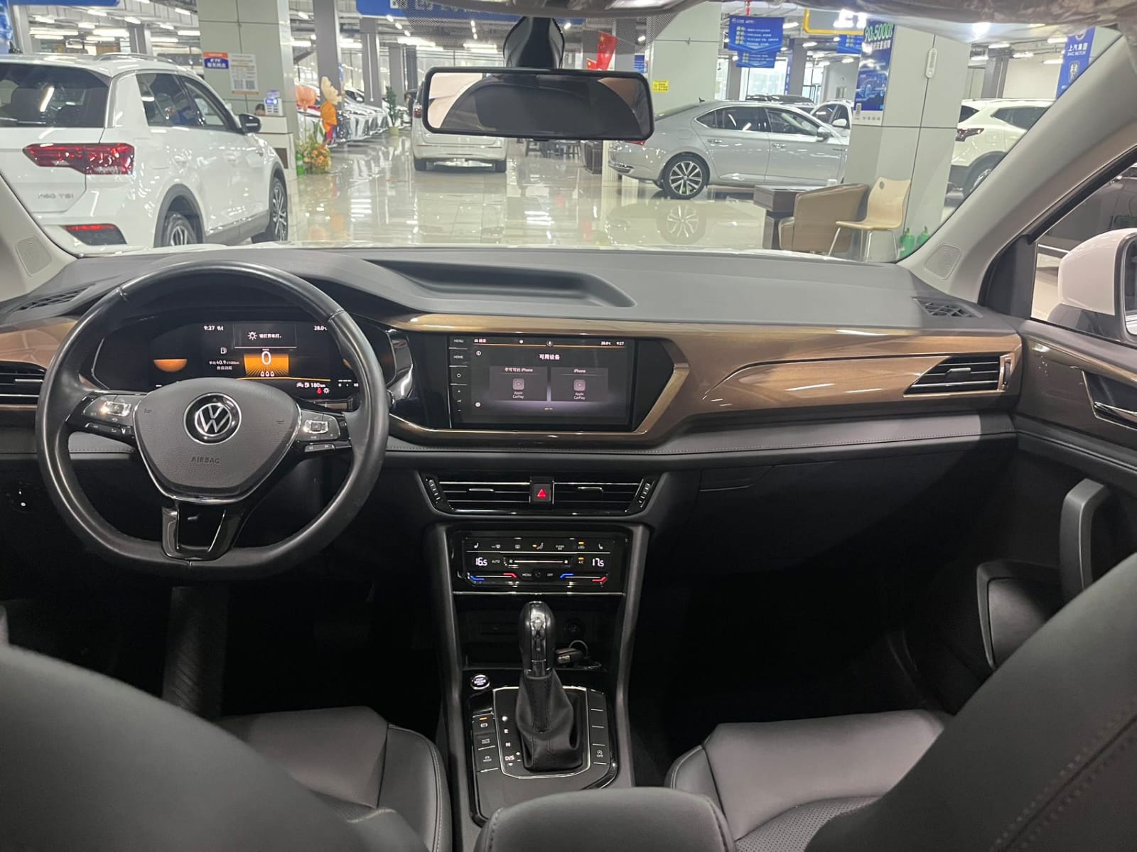Volkswagen Tharu 280TSI Deluxe Edition