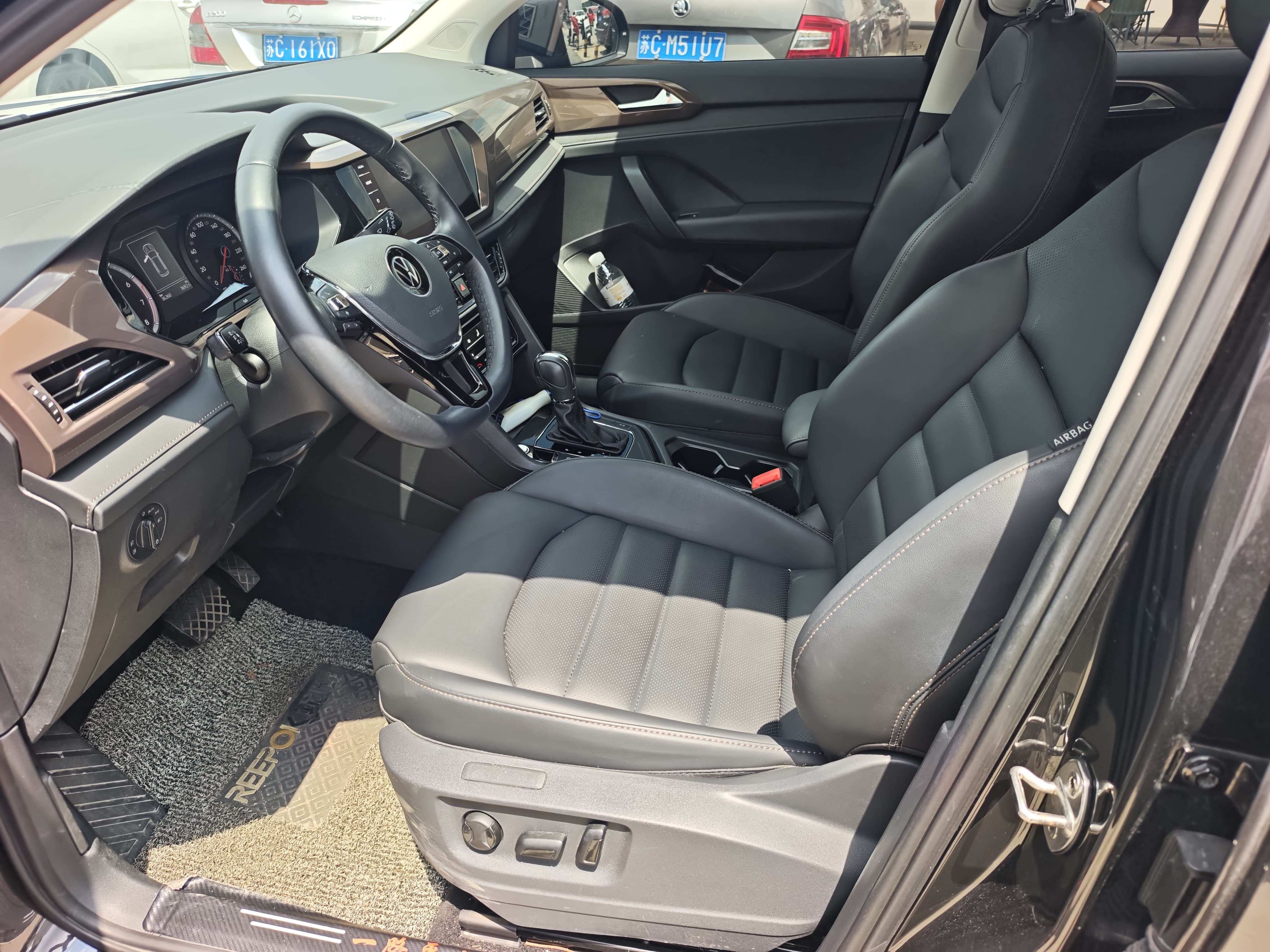 Volkswagen Tharu 280TSI Deluxe Edition