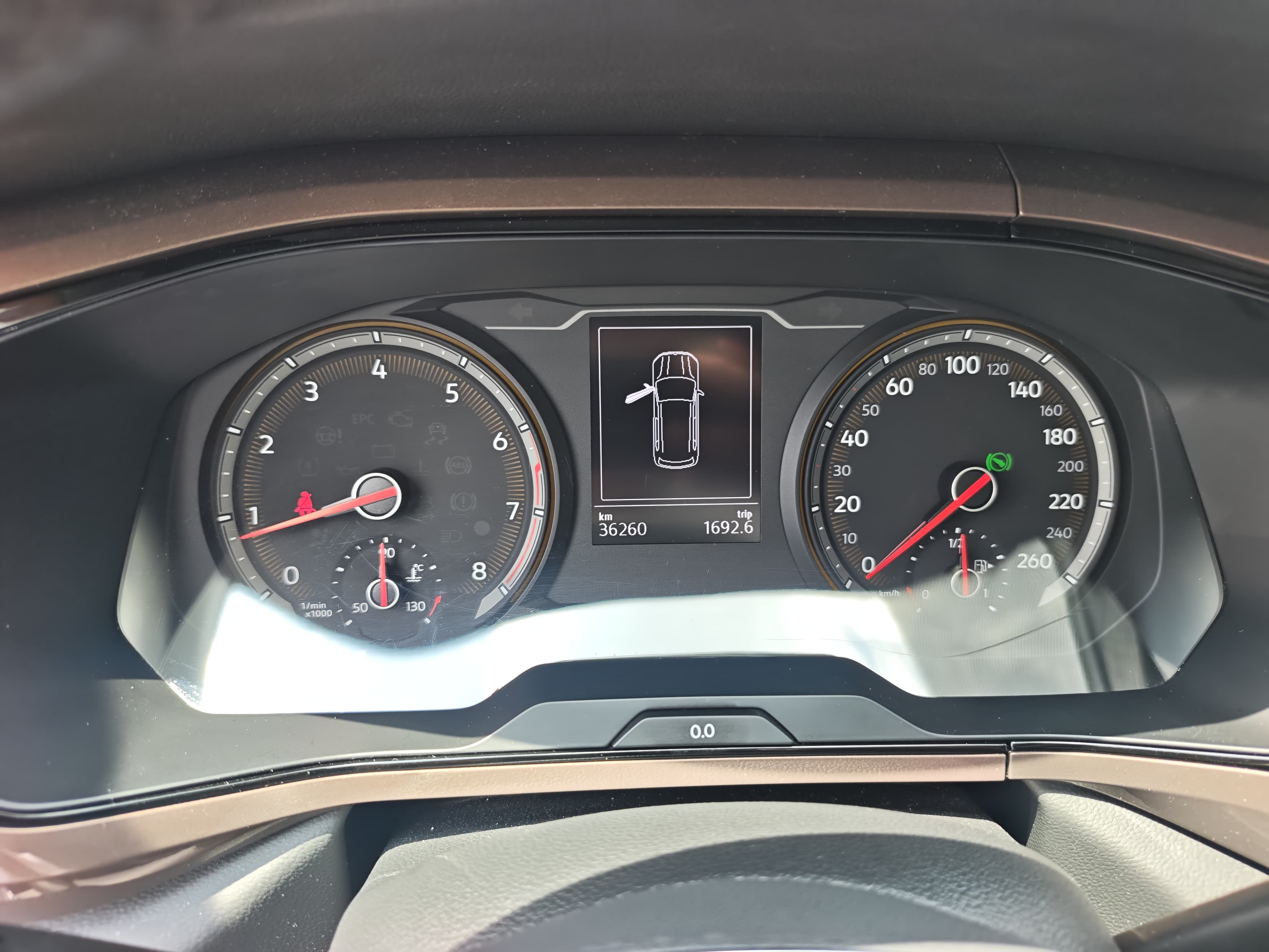 Volkswagen Tharu 280TSI Deluxe Edition