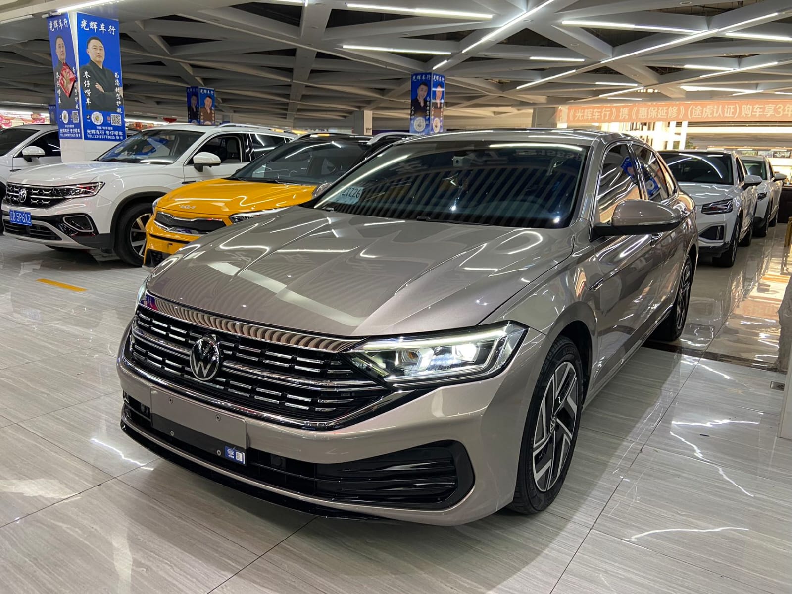 Volkswagen Sagitar 280TSI DSG Overpass Edition