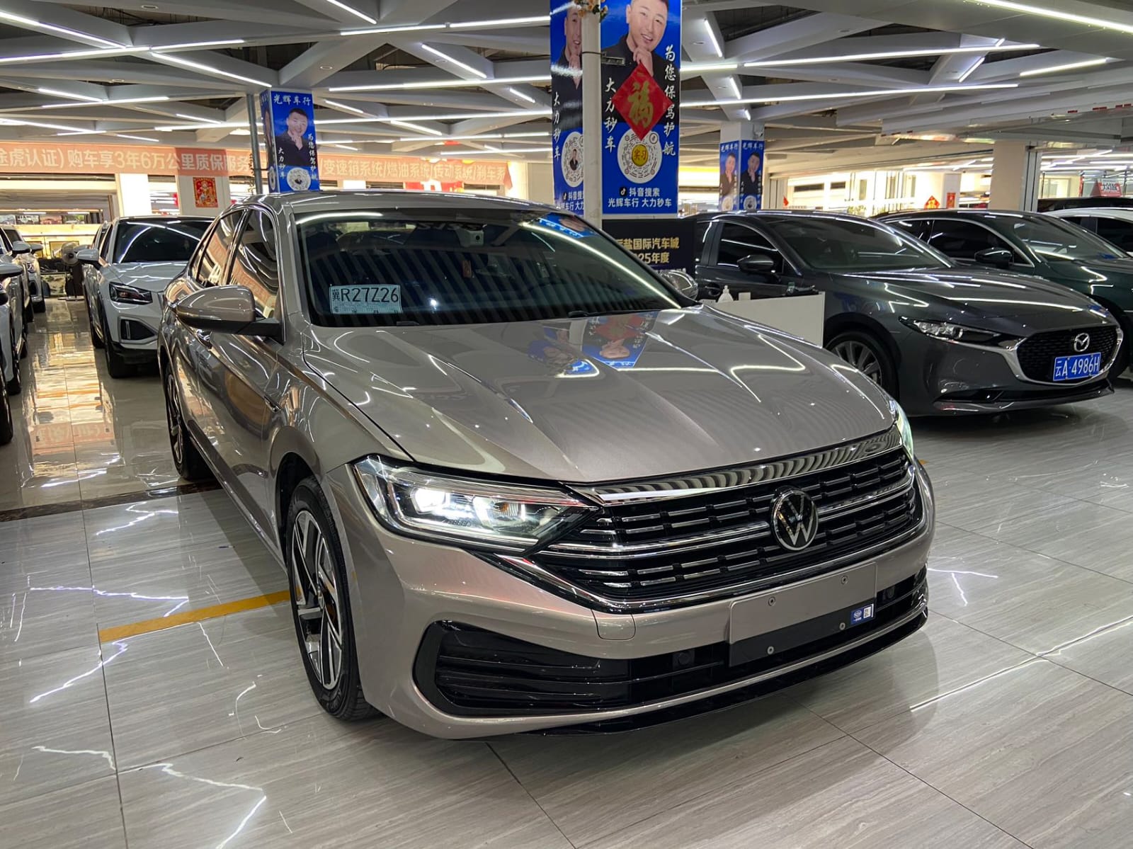 Volkswagen Sagitar 280TSI DSG Overpass Edition