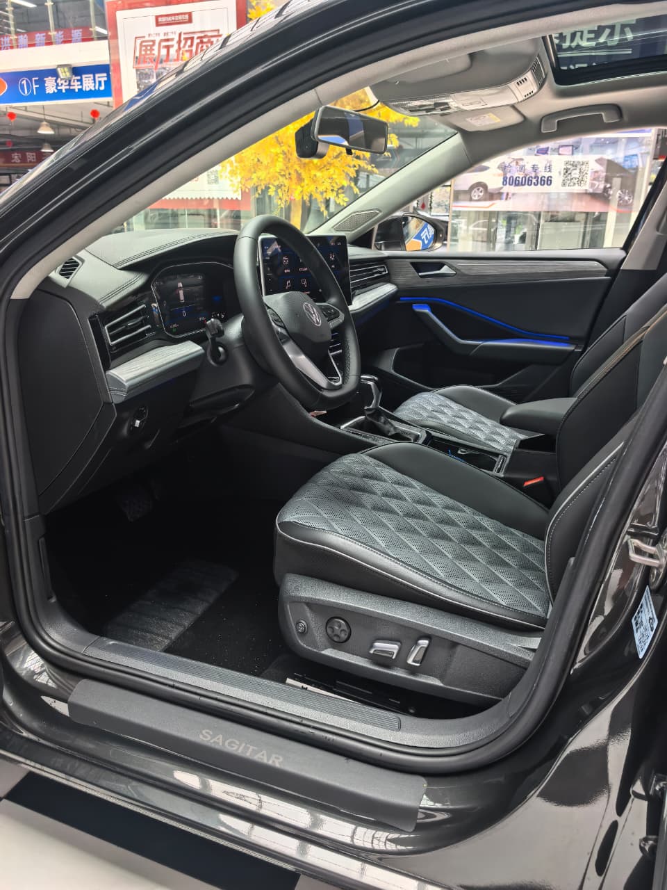 Volkswagen Sagitar 280TSI