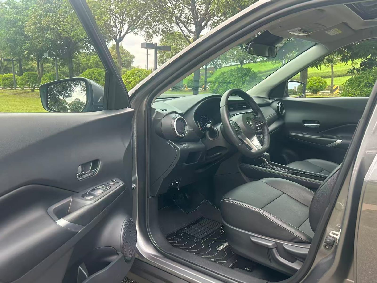 Nissan Kicks 1.5L Deluxe Edition